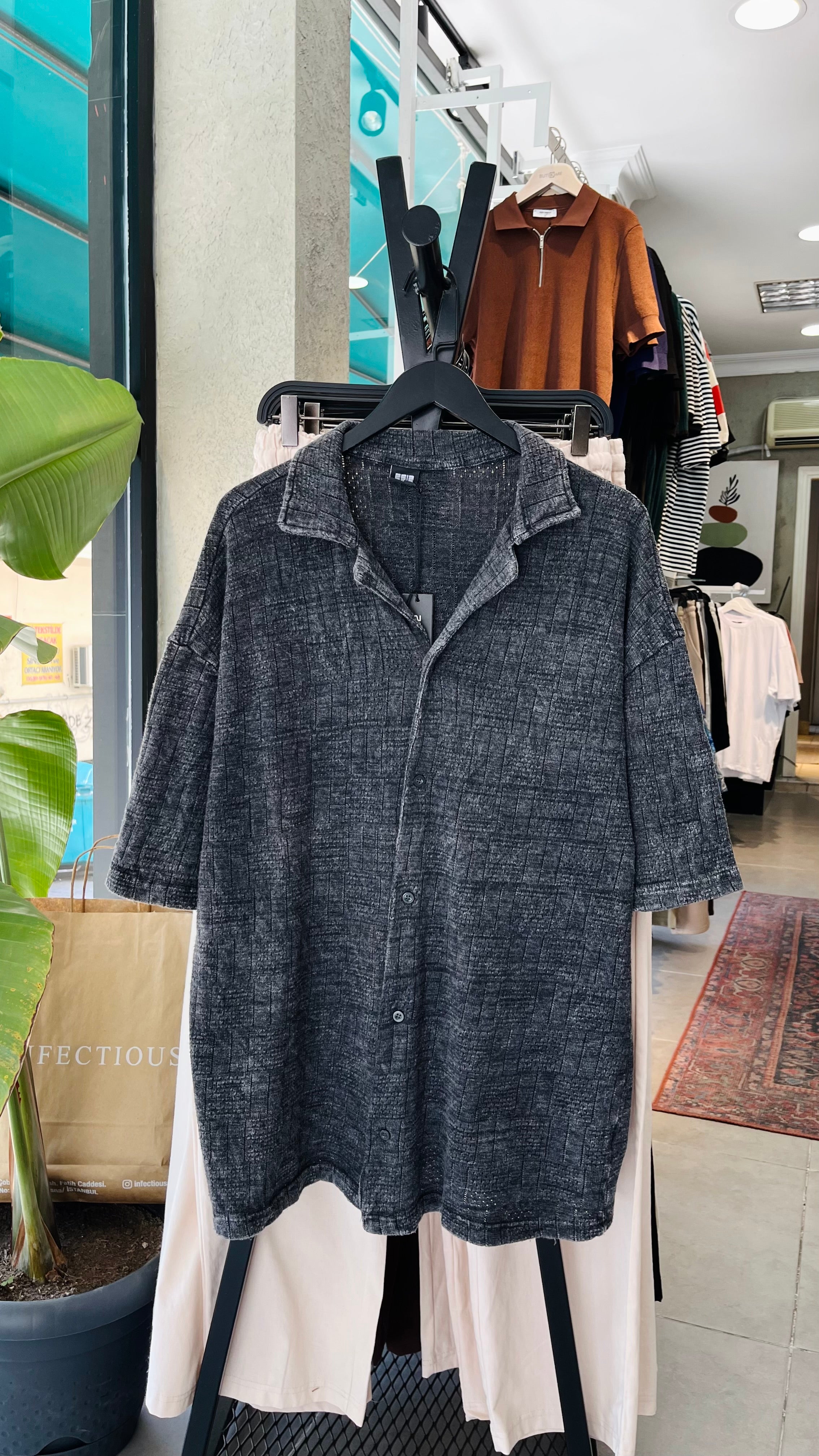 Oversize Siyah Apaş Yaka Yıkamalı Kumaş Gömlek - Siyah 5399