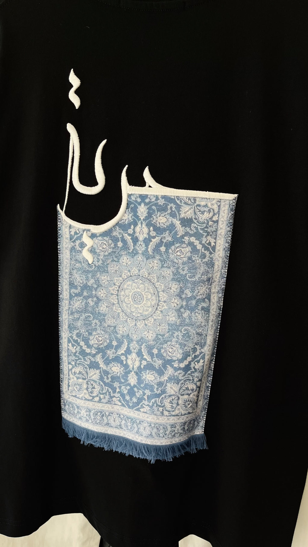 Oversize Siyah Sırt Halı Patchli Tshirt 9422