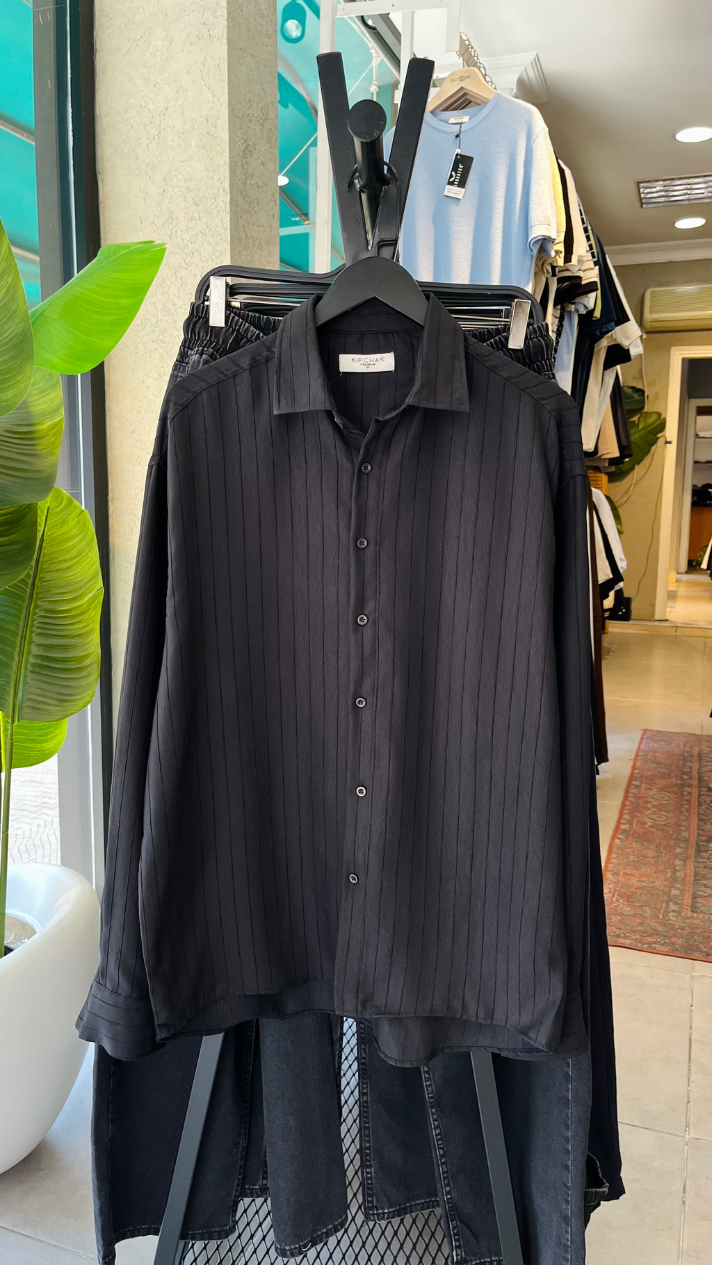 Oversize Siyah Kendiliğinden Desenli Gömlek 5471