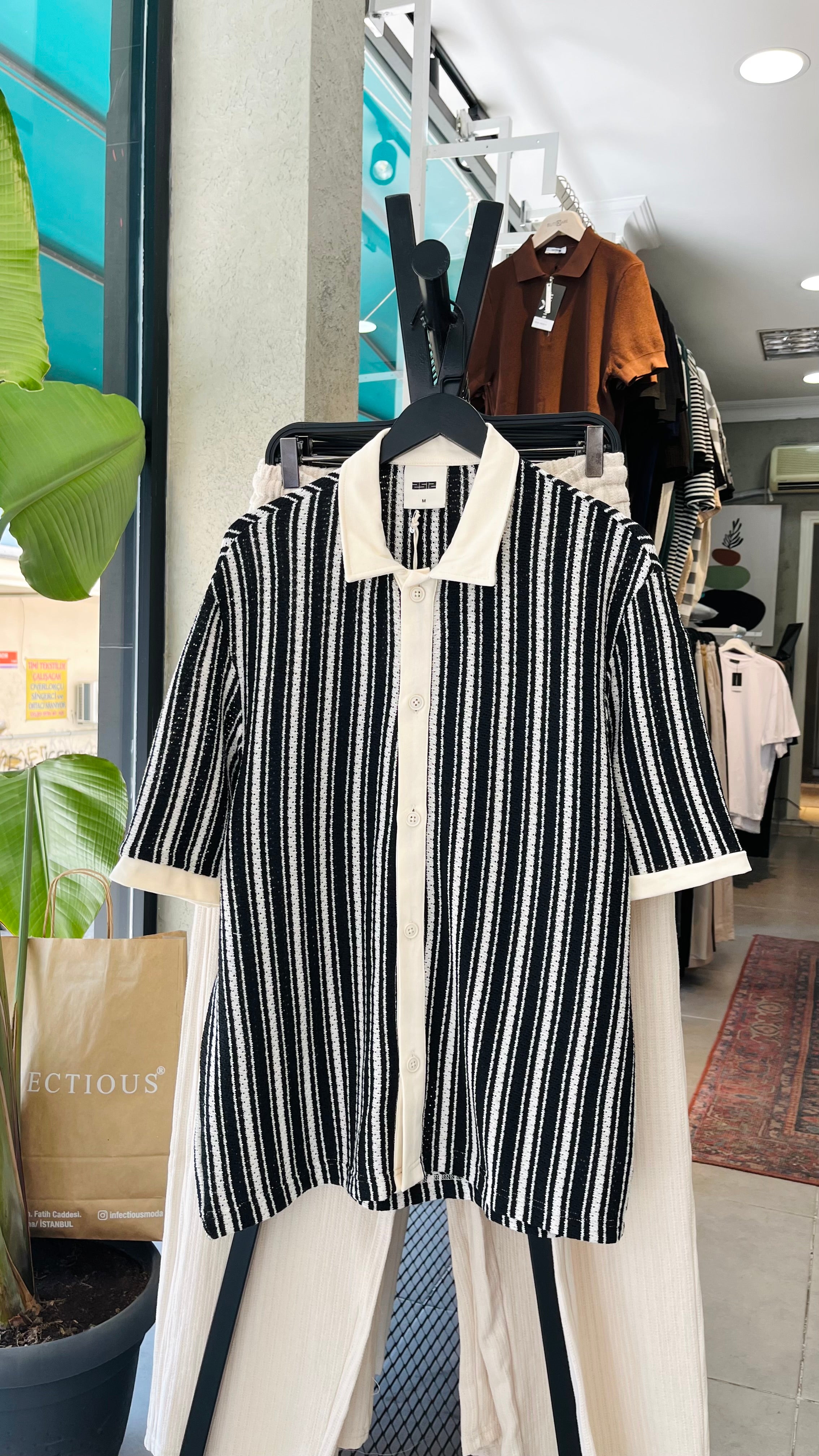 Oversize Siyah Beyaz Çizgili Kısa Kollu Gömlek - Siyah 5388