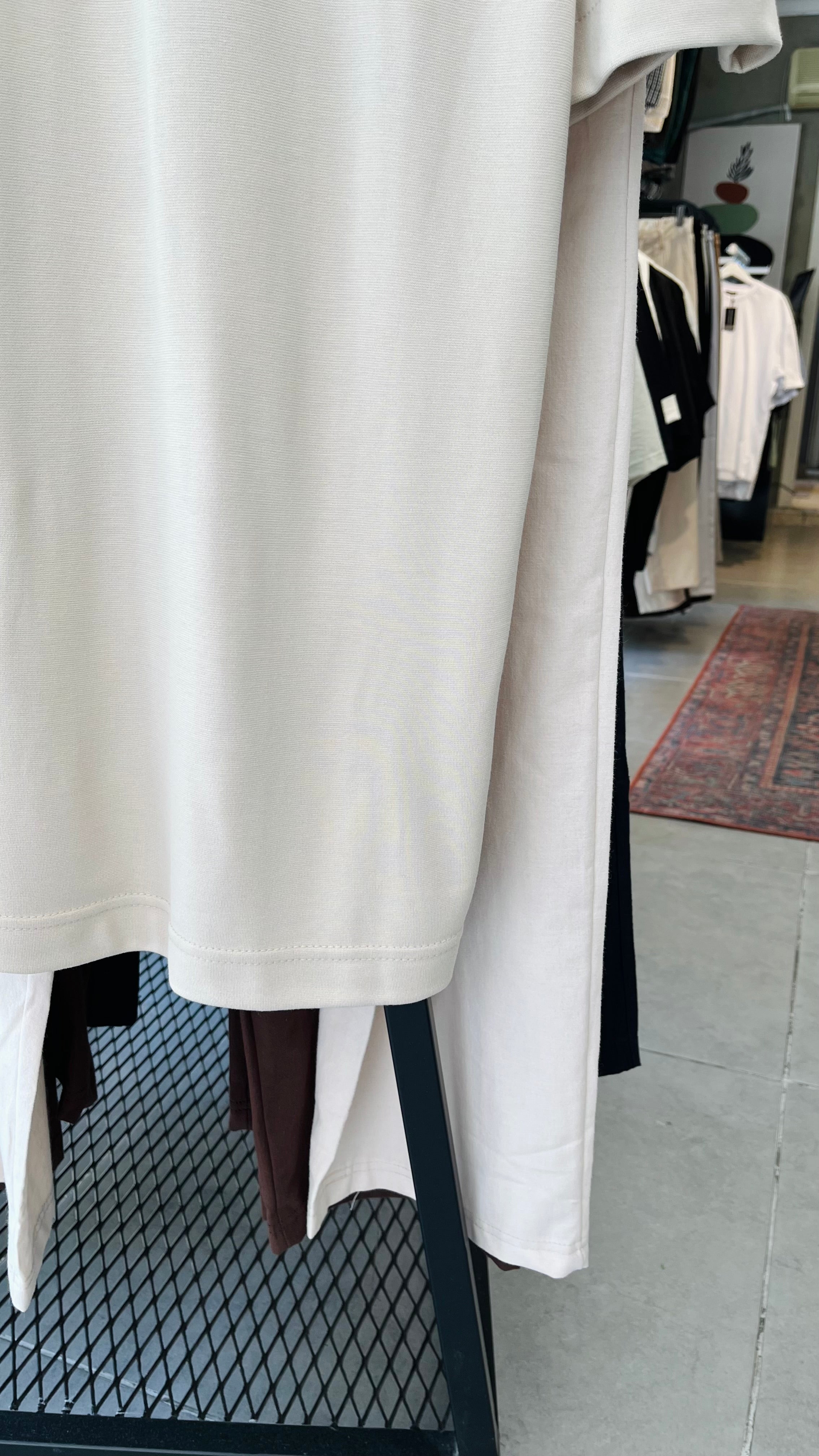 Oversize Bej Yakalı Fermuarlı Tshirt – Bej 9261