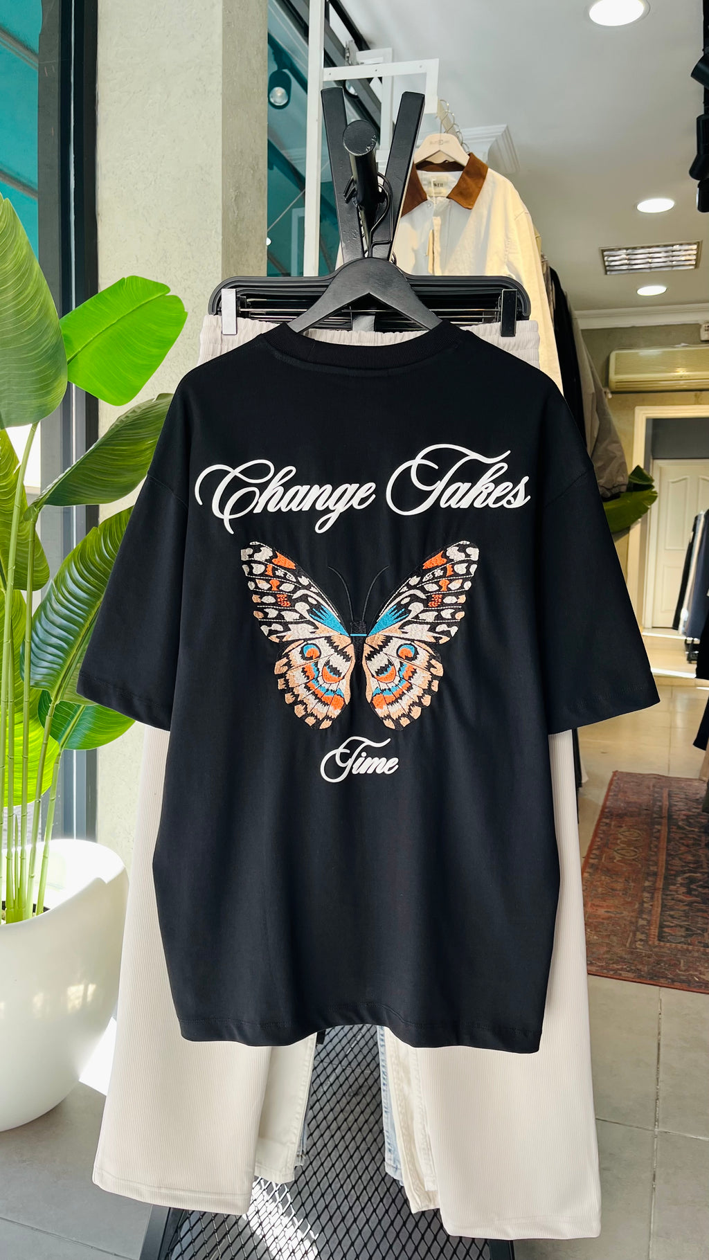 Oversize Siyah Sırt Nakış Detaylı Tshirt 9367