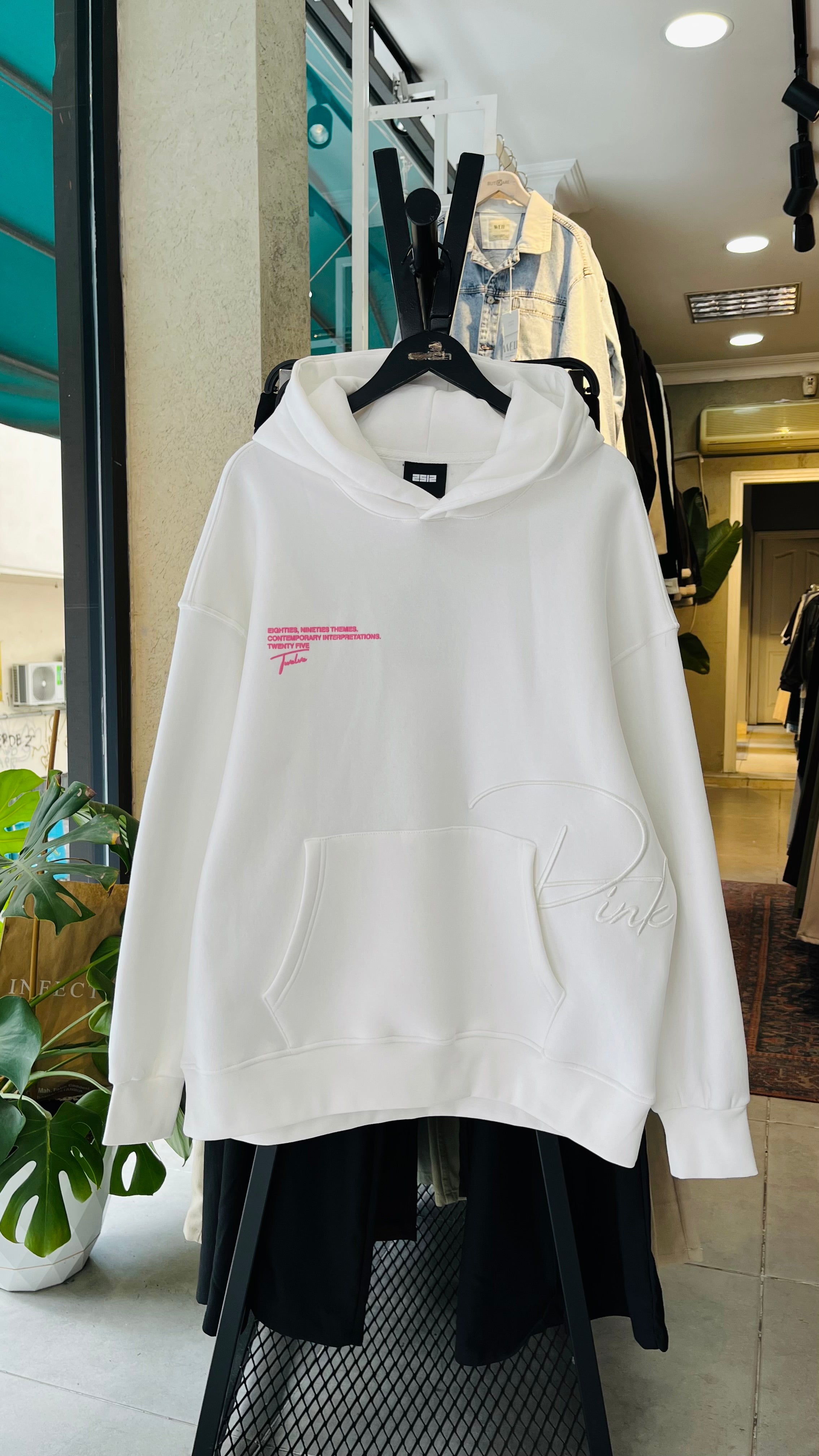 Oversize Pink Panter Sırt Baskılı Beyaz Kapüşonlu Sweatshirt 7023