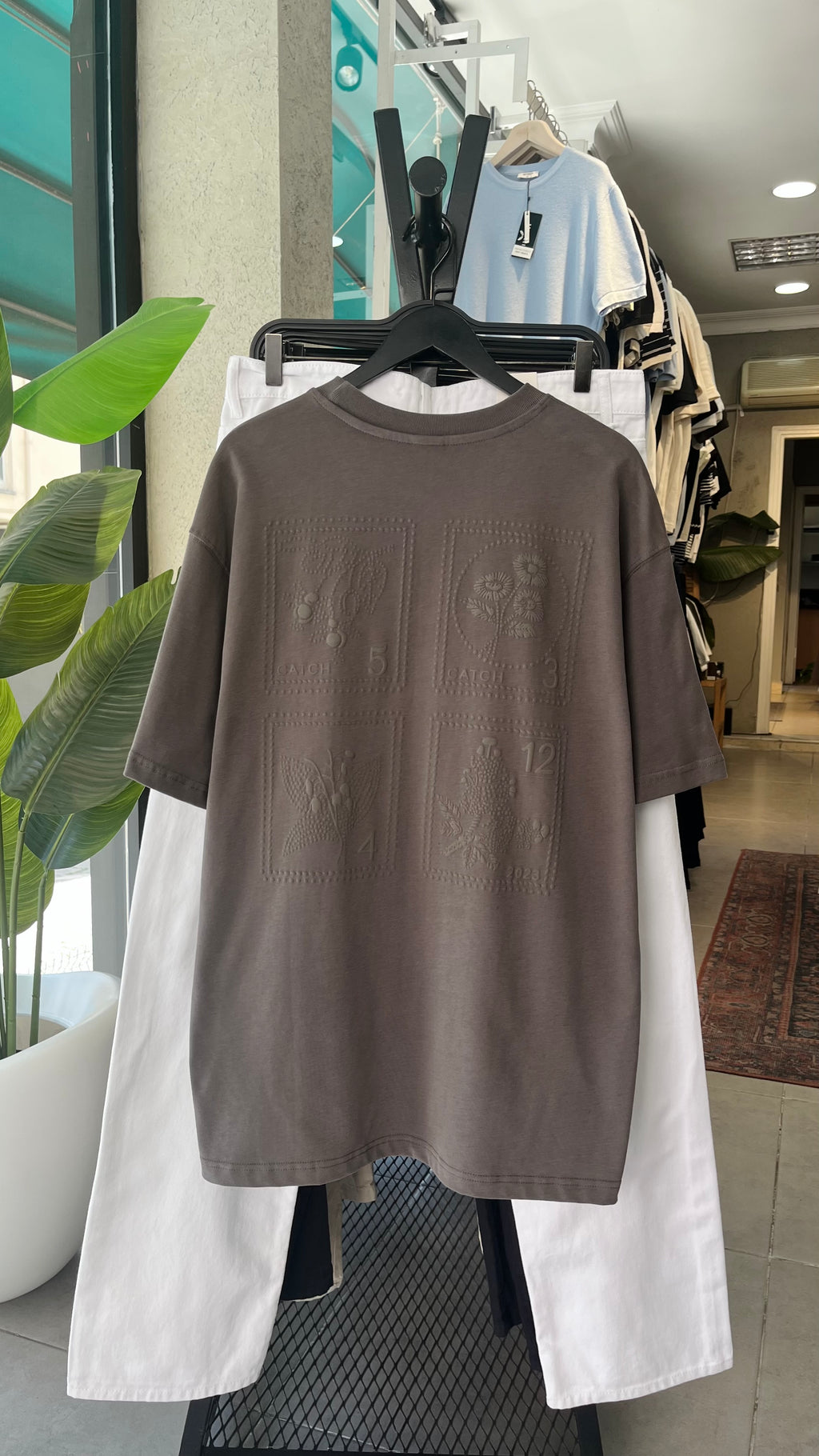 Oversize Sırt Baskılı Vizon Rengi Tshirt 9412