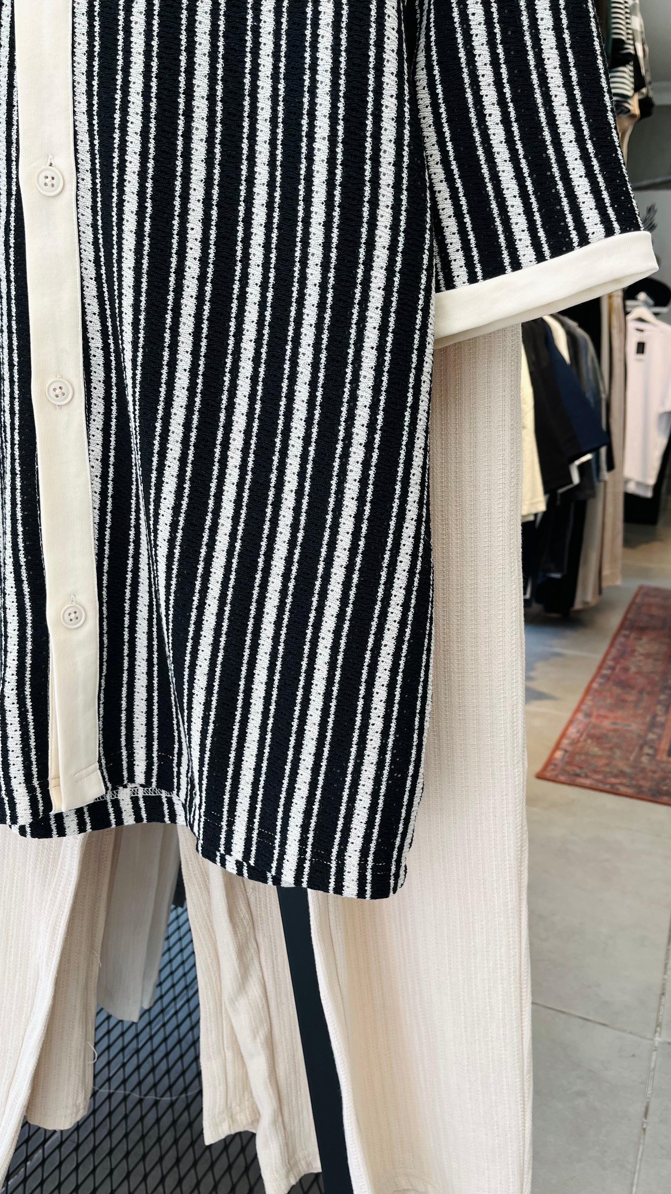 Oversize Siyah Beyaz Çizgili Kısa Kollu Gömlek - Siyah 5388