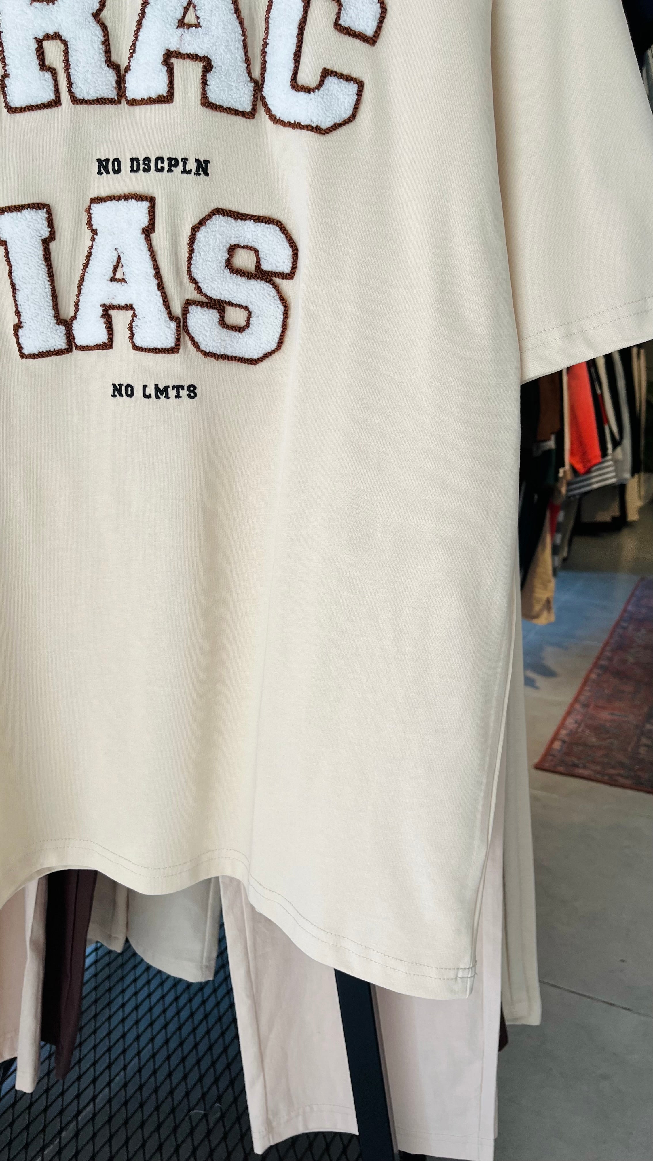 Oversize Bej Gracias Nakış Detaylı Tshirt – Bej 9312