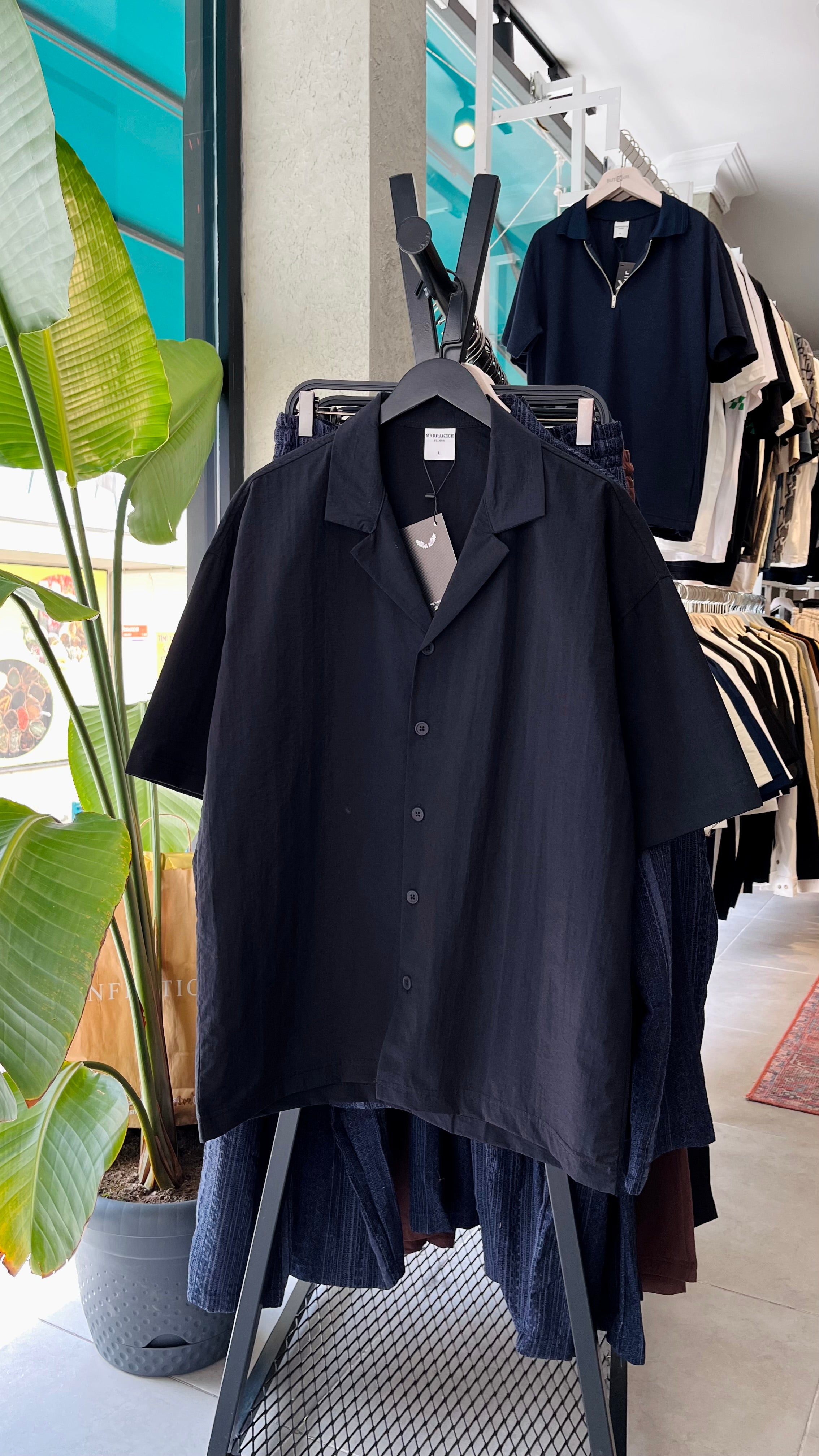 Oversize Siyah Apaş Yaka Kısa Kollu Gömlek - Siyah 5367