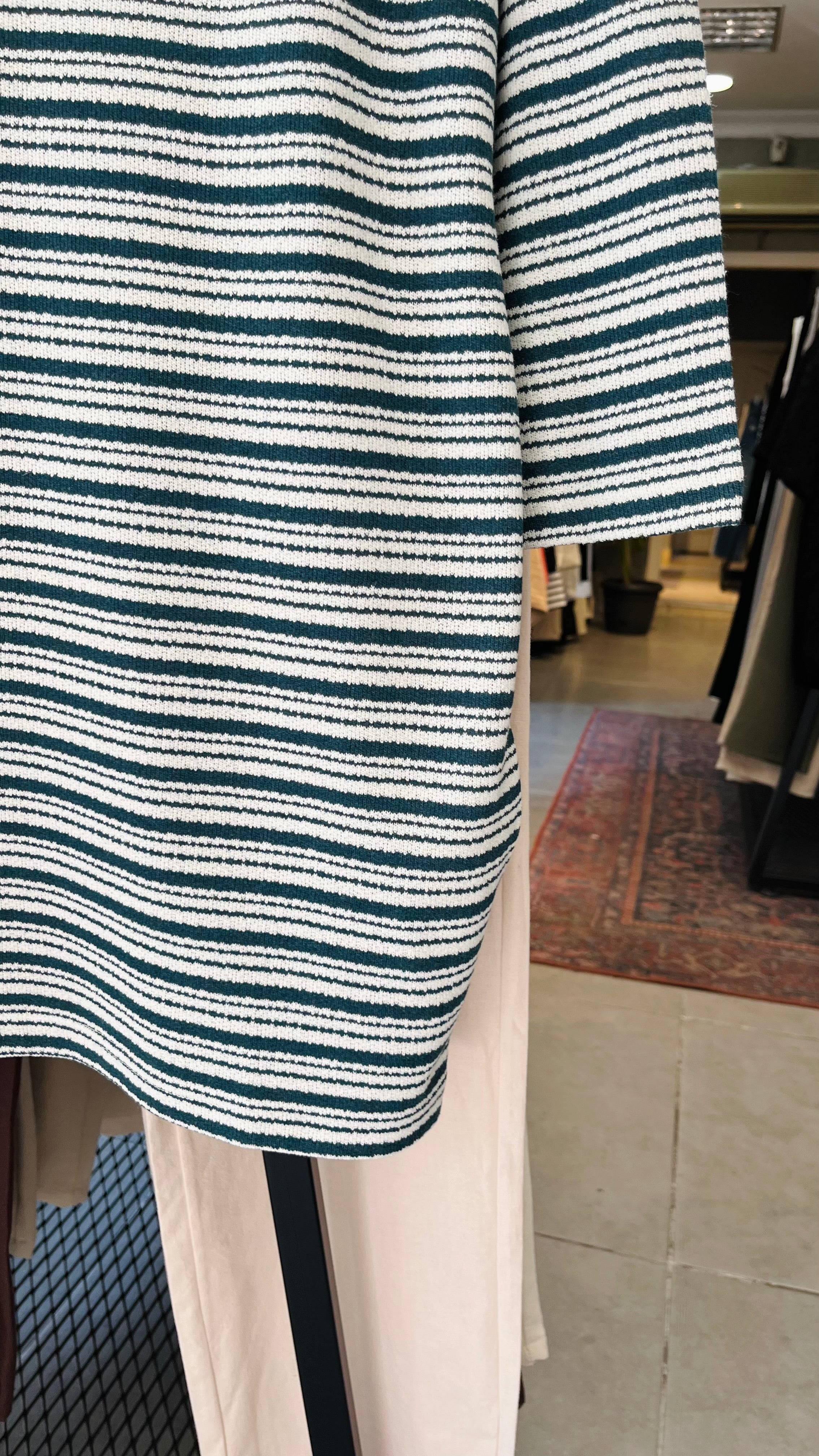 Oversize Mavi Beyaz Yatay Çizgili Yakalı Tshirt – Mavi 9318