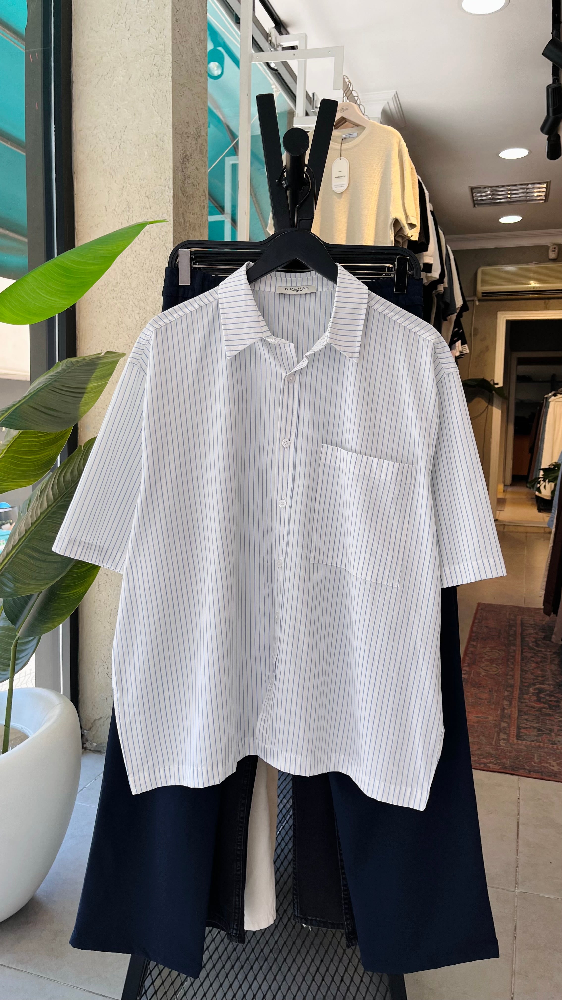 Oversize Mavi Çizgili Beyaz Kısa Kollu Gömlek 5503