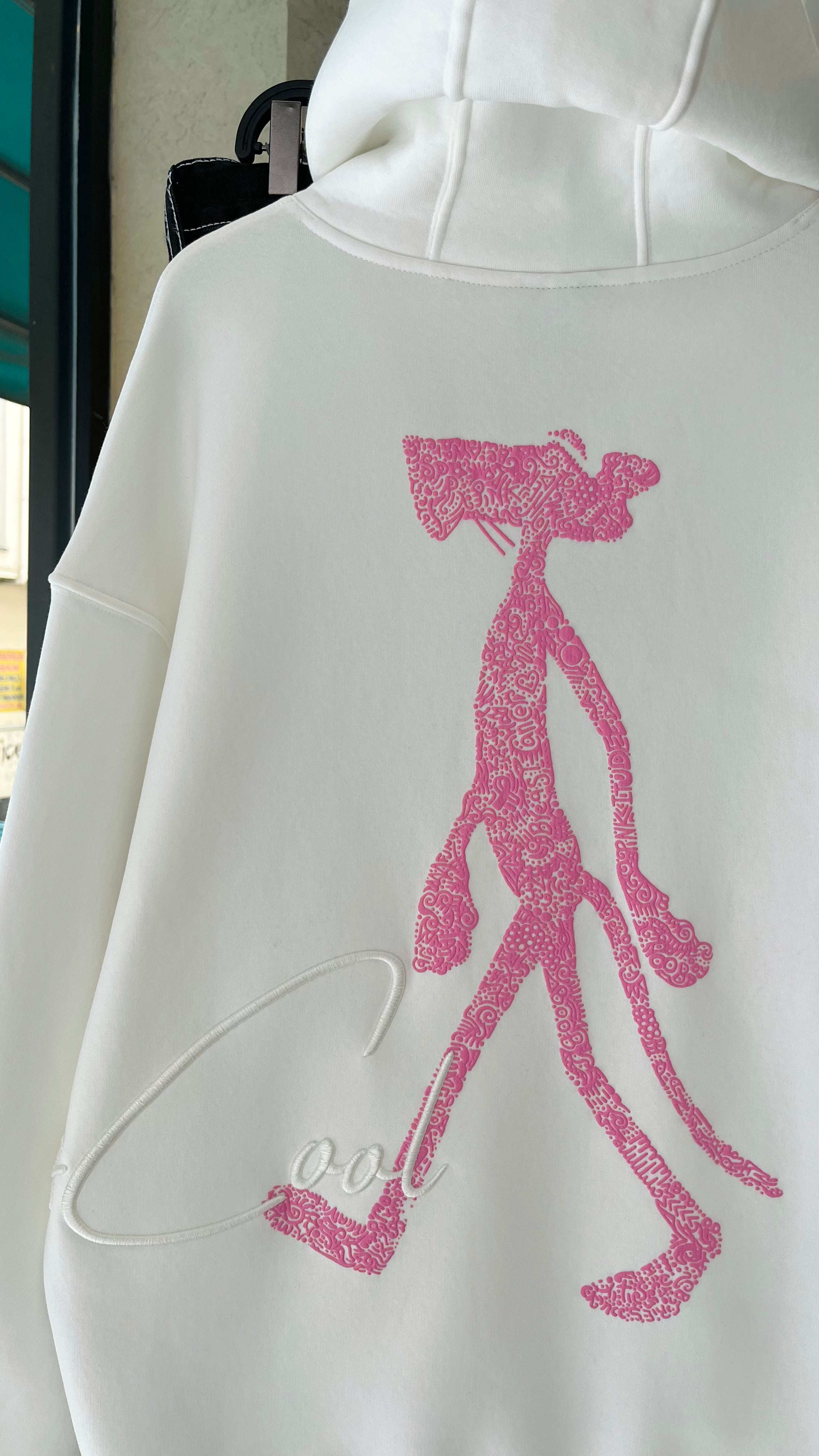 Oversize Pink Panter Sırt Baskılı Beyaz Kapüşonlu Sweatshirt 7023