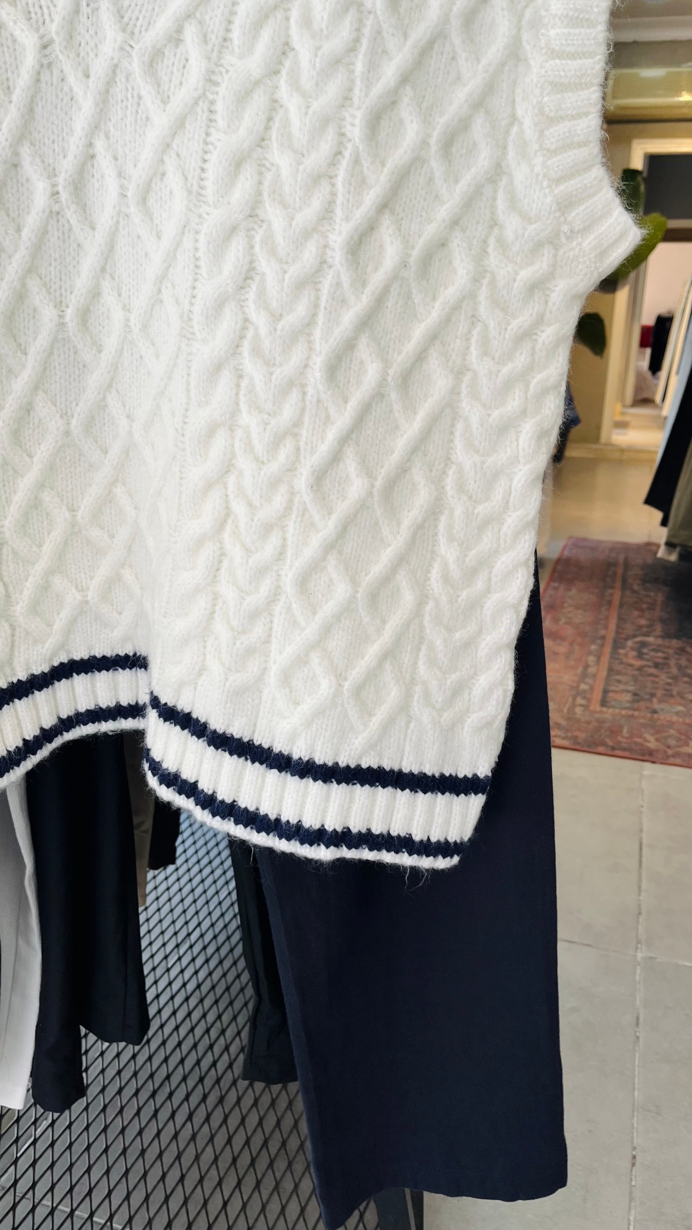 Oversize Çift Renk Beyaz Triko Süveter 7001