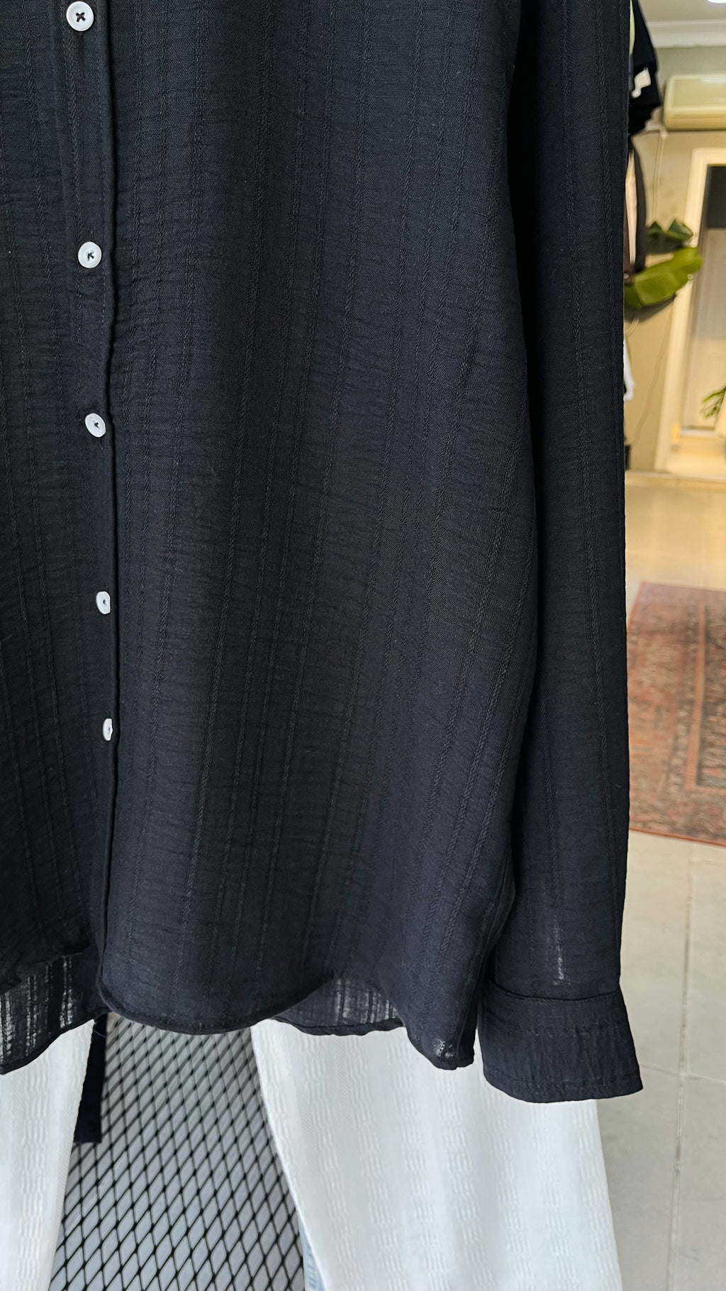 Oversize Siyah Kendiliğinden Desenli Gömlek 5470