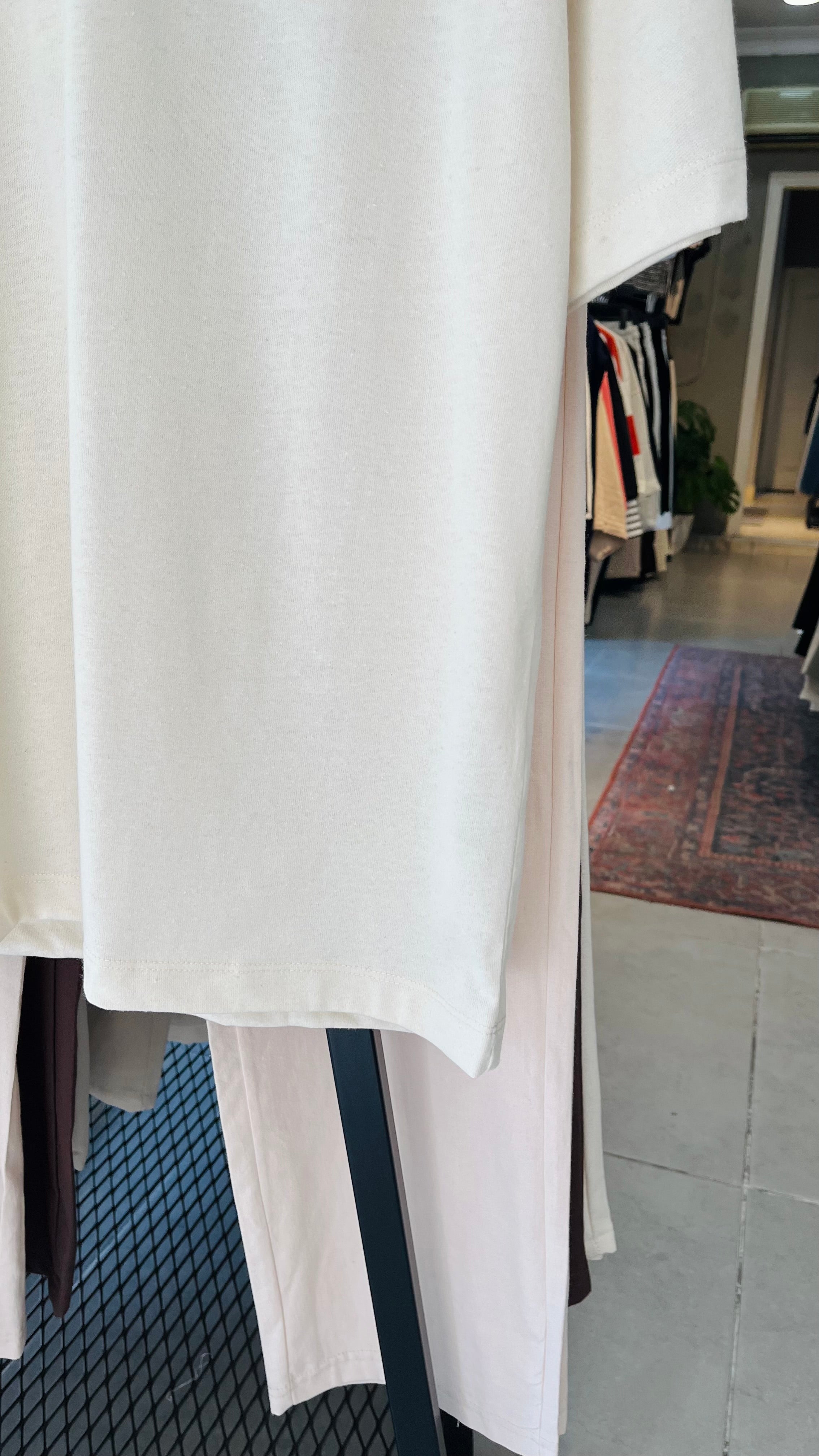 Oversize Bej Amor Nakış Detaylı Tshirt – Bej 9315