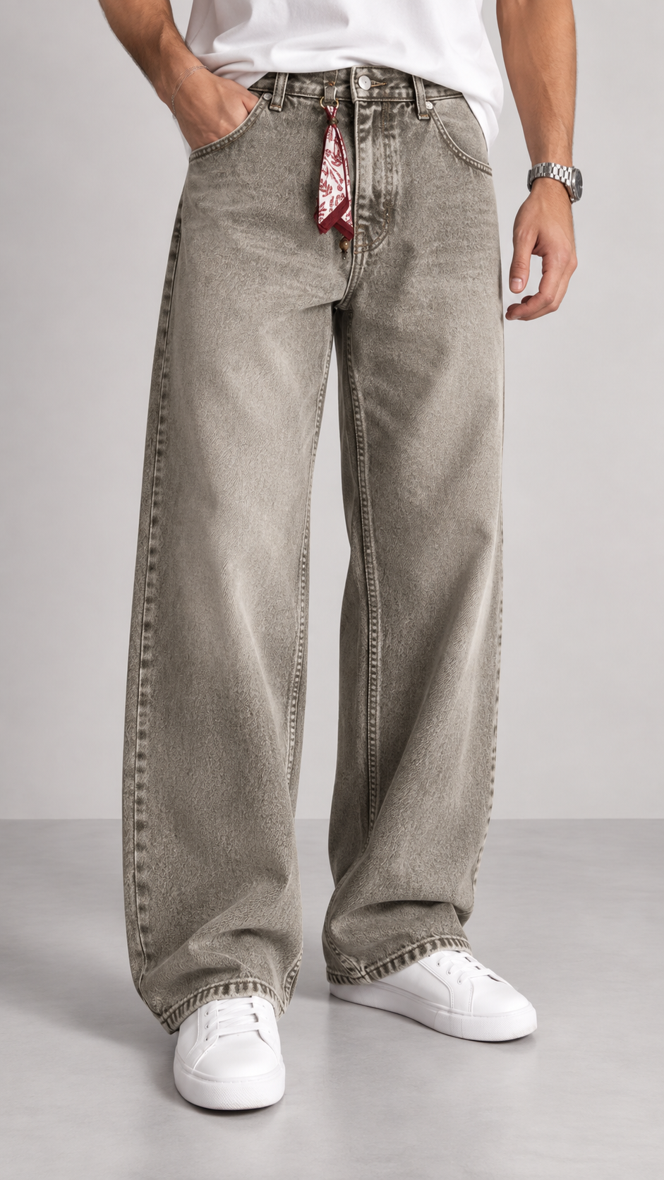 Baggy Gri Eskitme Aksesuar ve Toka Detaylı Jean 3344