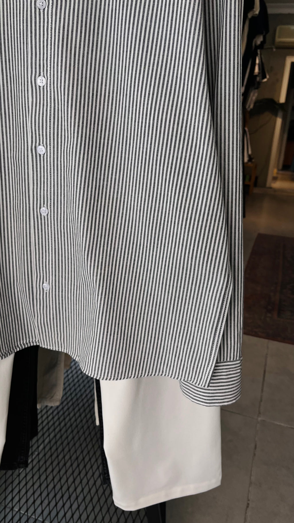 Oversize Siyah Beyaz Çizgili Uzun Kollu Gömlek 5497