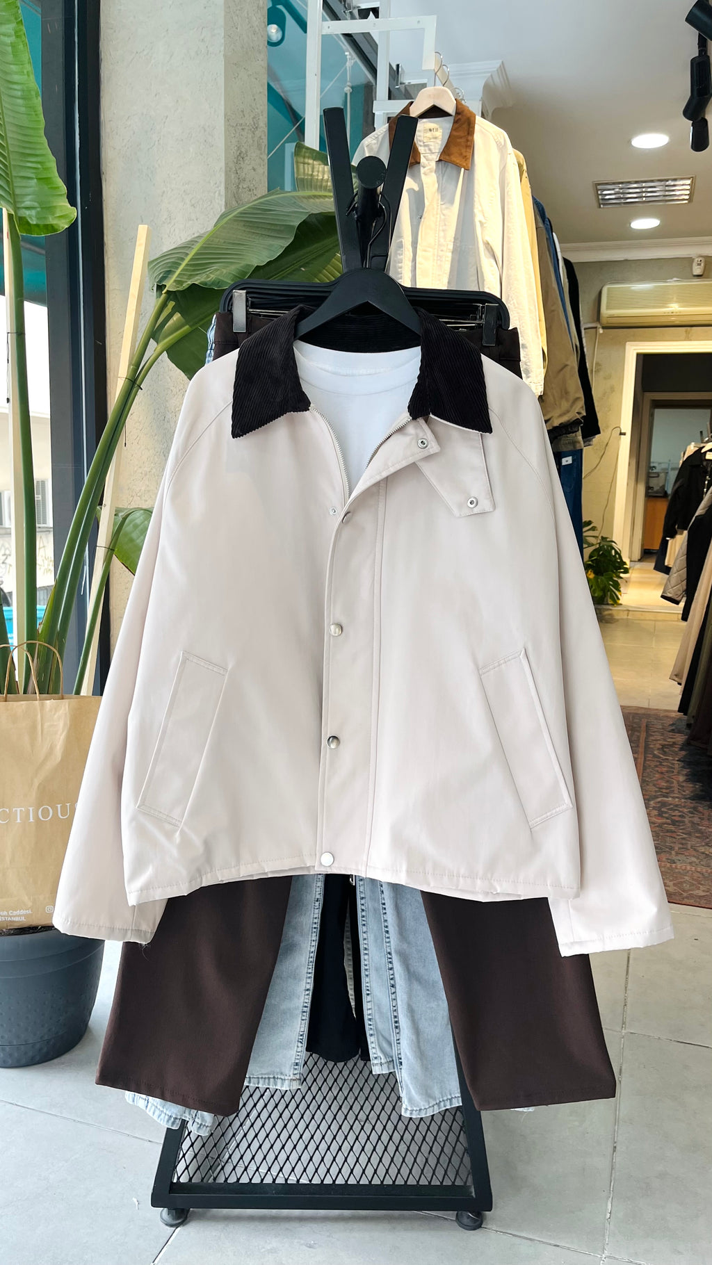 Yakası Kahverengi Kadife Premium Taş Rengi Mont 2051