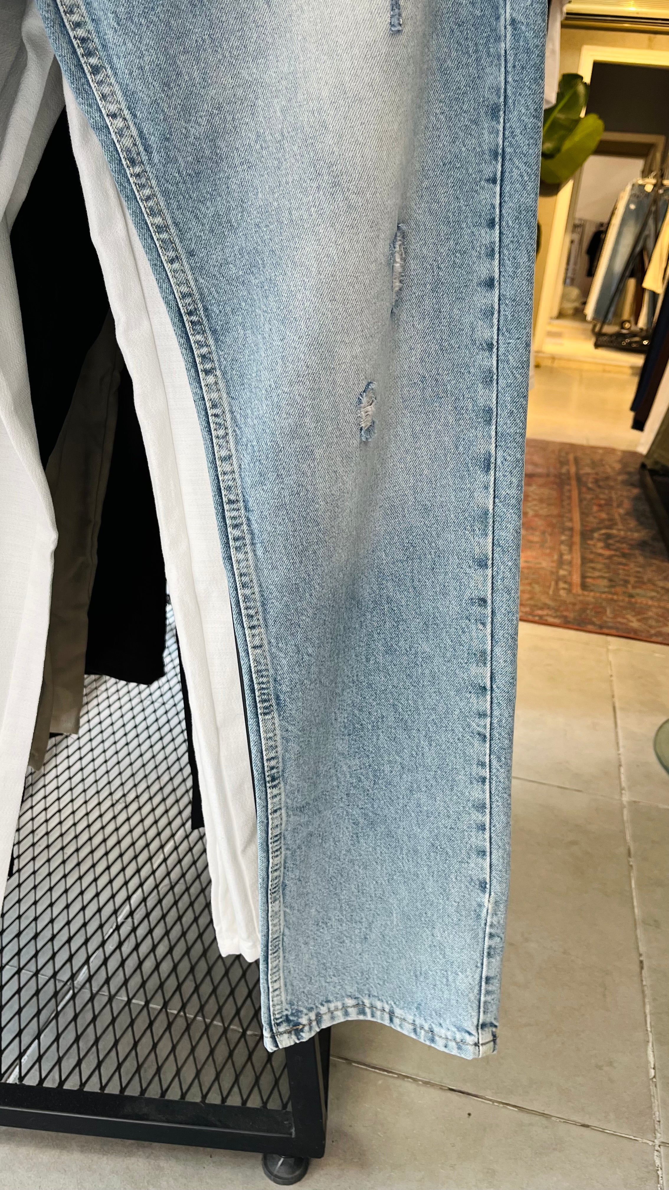 Baggy Mavi Yırtıklı Jean 3240