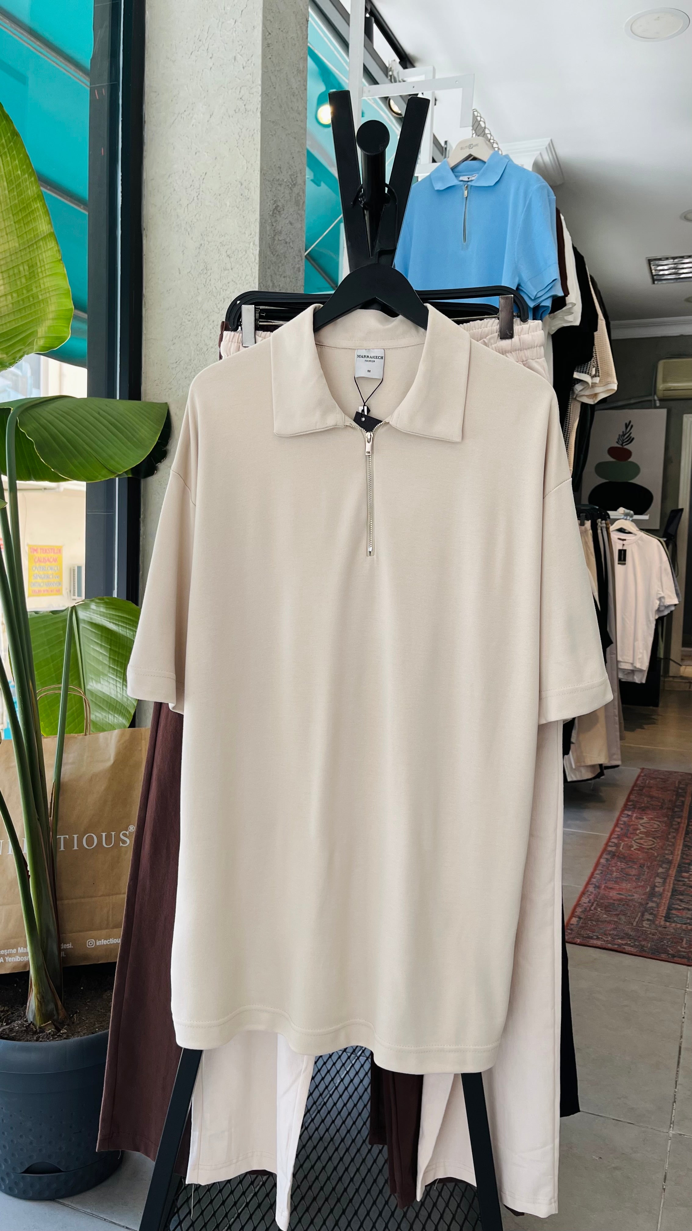 Oversize Bej Yakalı Fermuarlı Tshirt – Bej 9261