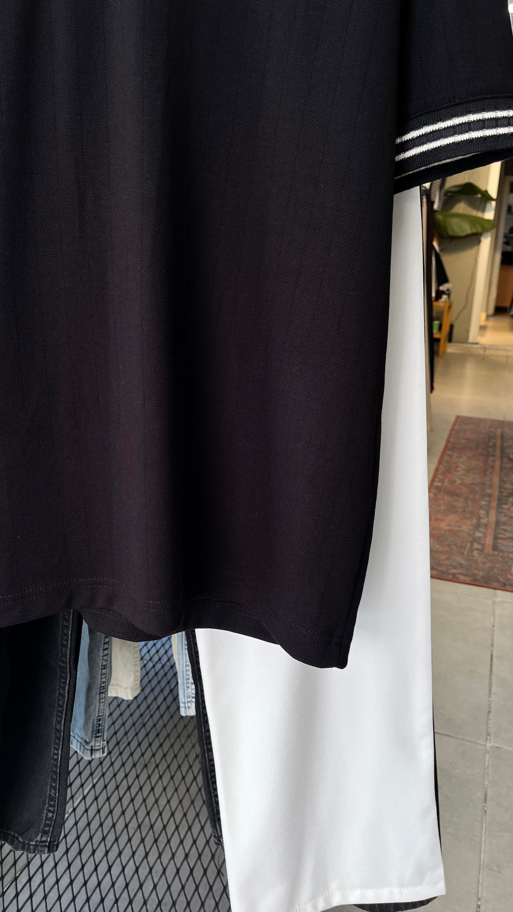Oversize Yaka Detaylı Siyah Tshirt 9431