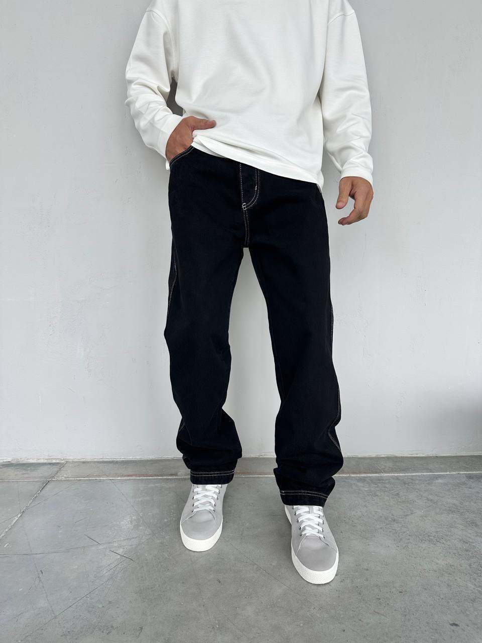 Baggy Beyaz Dikiş Detaylı Siyah Jean 3322