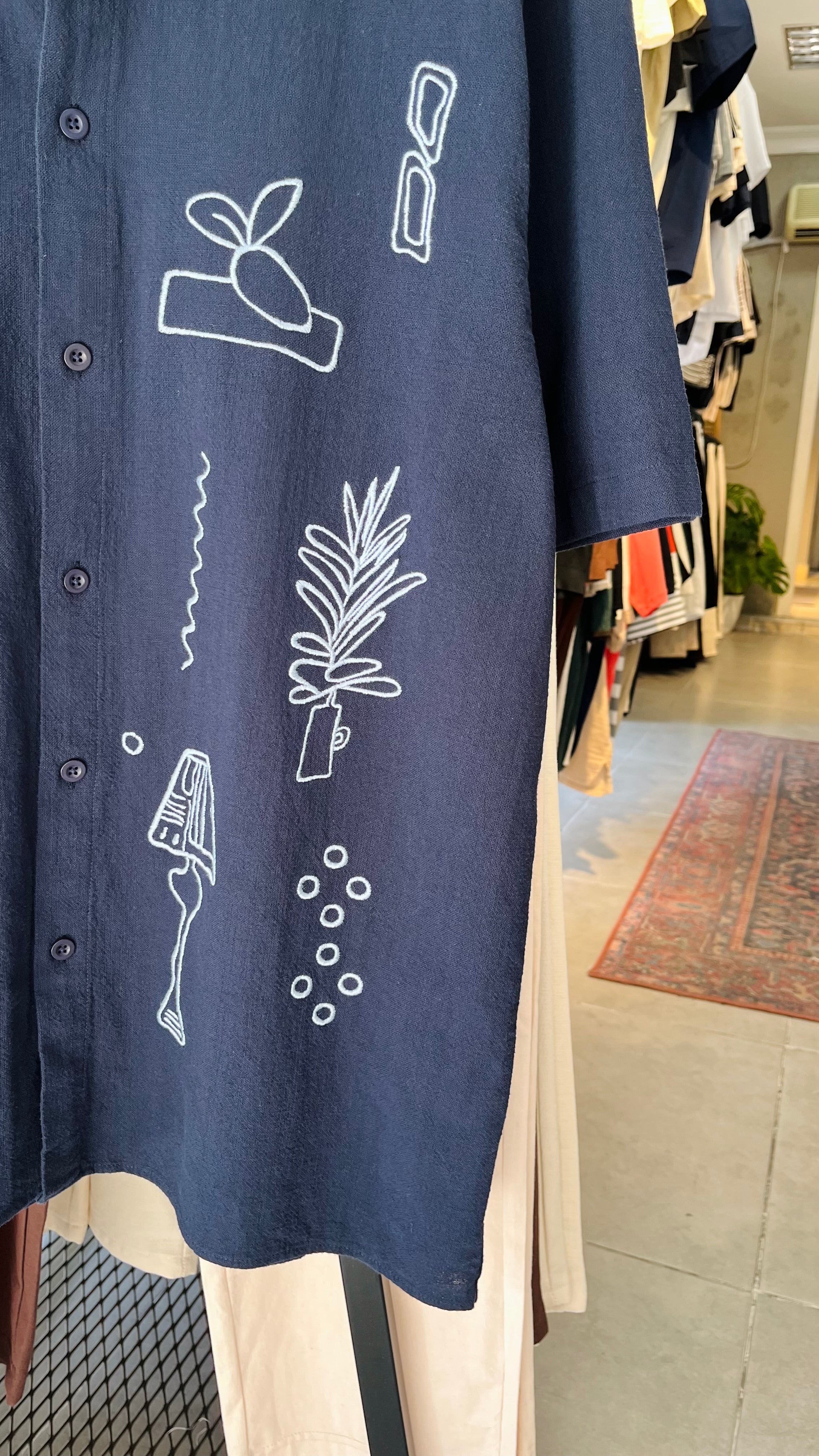 Oversize Lacivert Nakış Detaylı Kısa Kollu Gömlek - Lacivert 5417