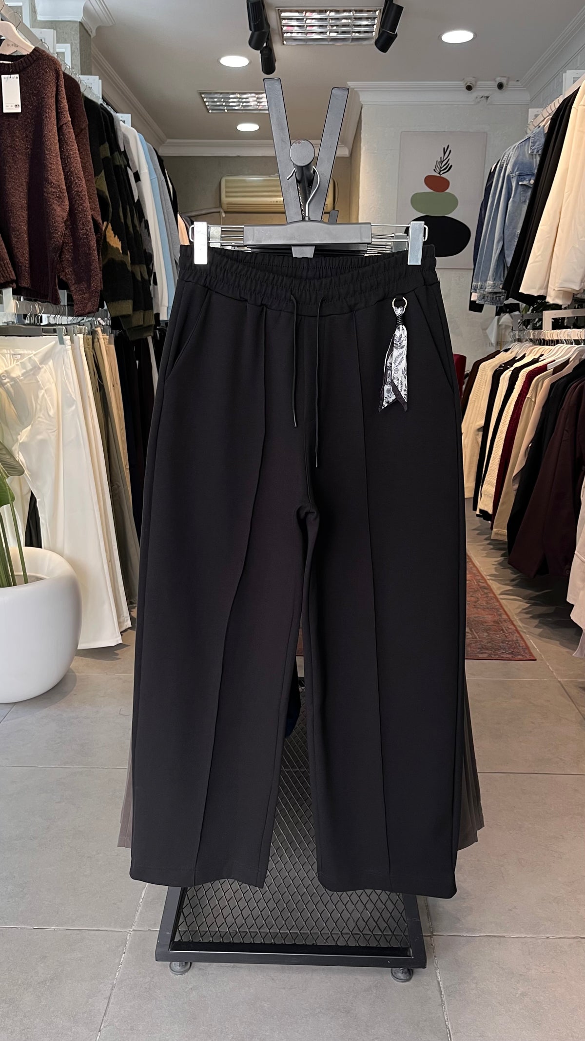 Baggy Çıma Ve Aksesuar Detaylı Siyah Eşofman 6245