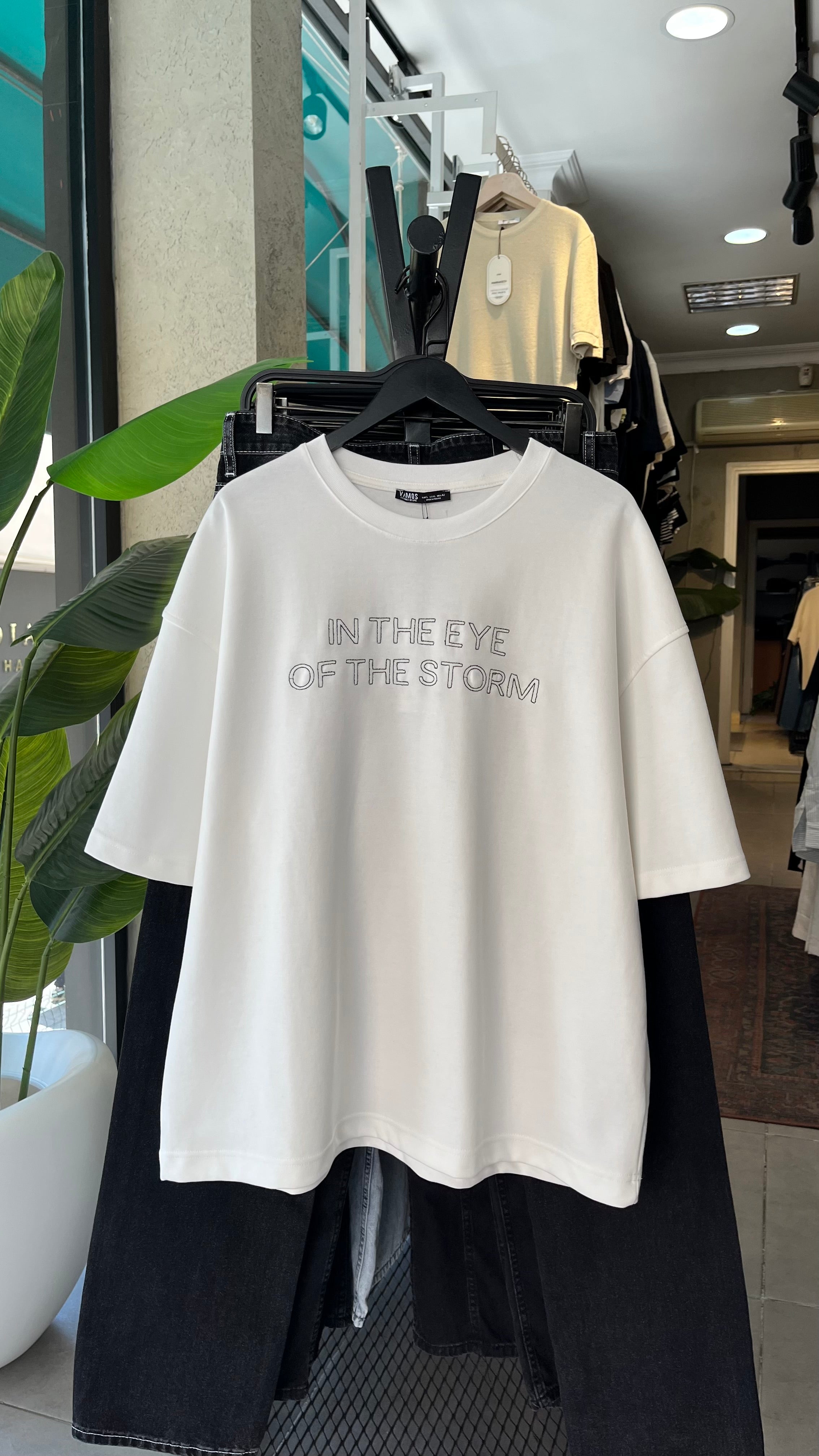 Oversize Beyaz Nakışlı Tshirt 9420