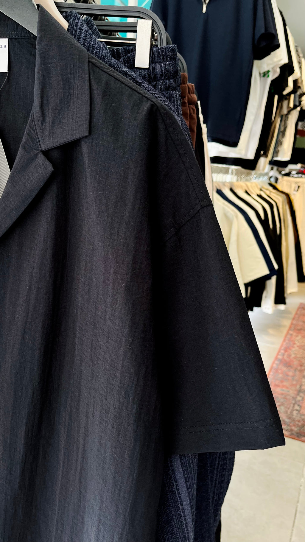 Oversize Siyah Apaş Yaka Kısa Kollu Gömlek - Siyah 5367