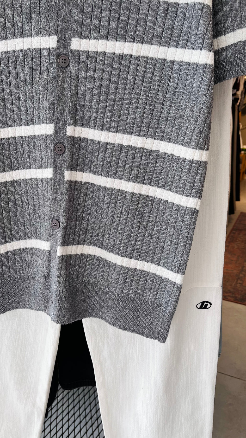 Beyaz Çizgili Kısa Kollu Gri Triko Tshirt 5508