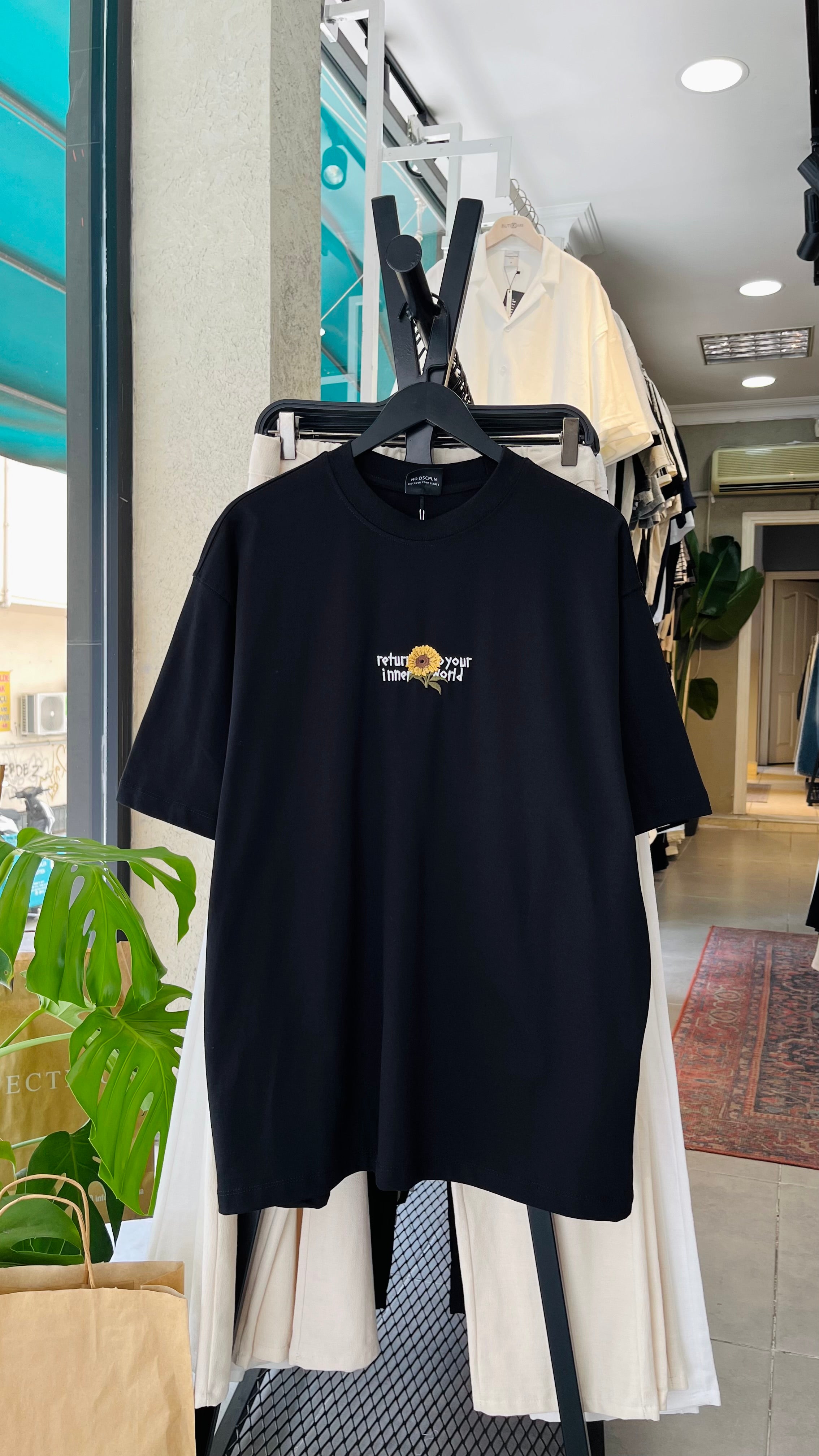 Oversize Siyah Yourself Sırt Nakışlı Tshirt – Siyah 9321