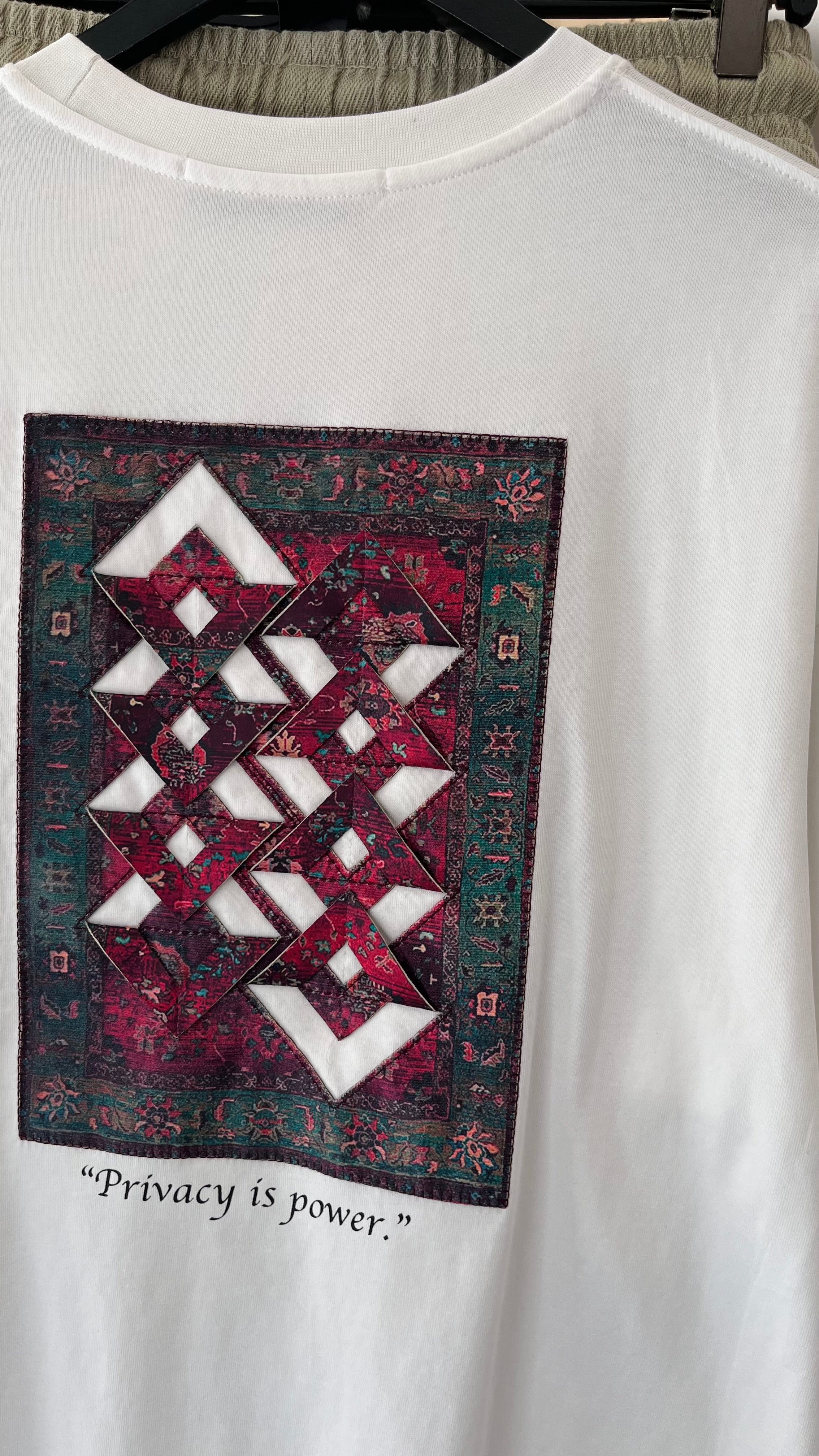 Oversize Beyaz Sırt Patchli  Tshirt 9447