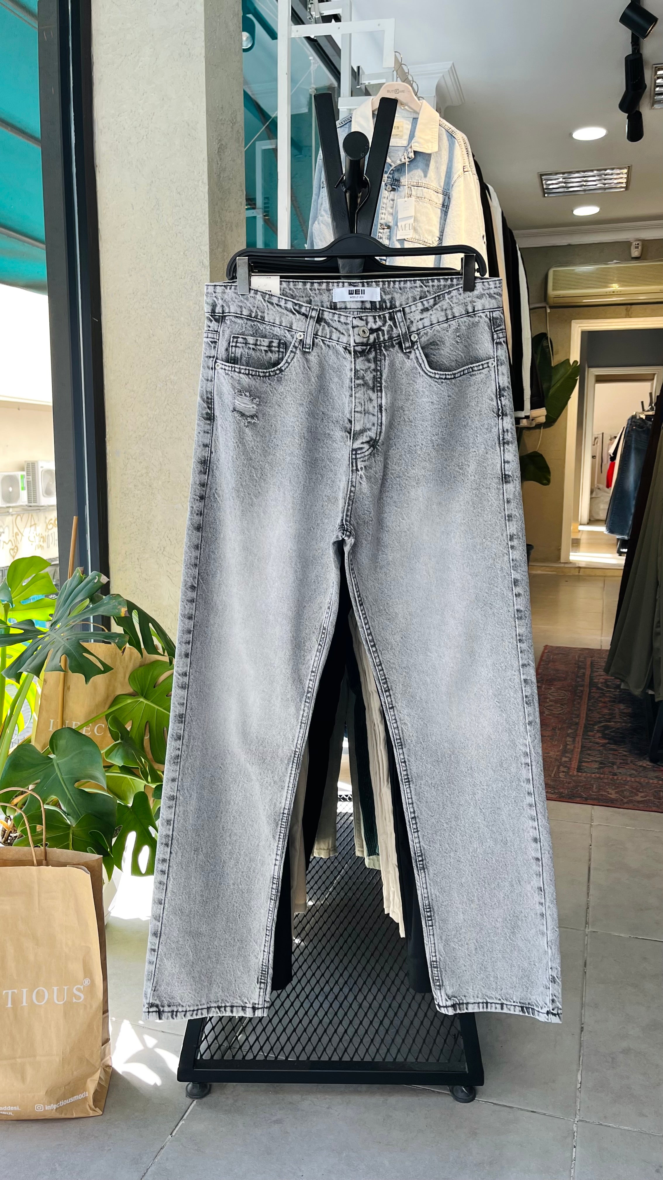 Baggy Gri Yırtık Detaylı Jean 3327
