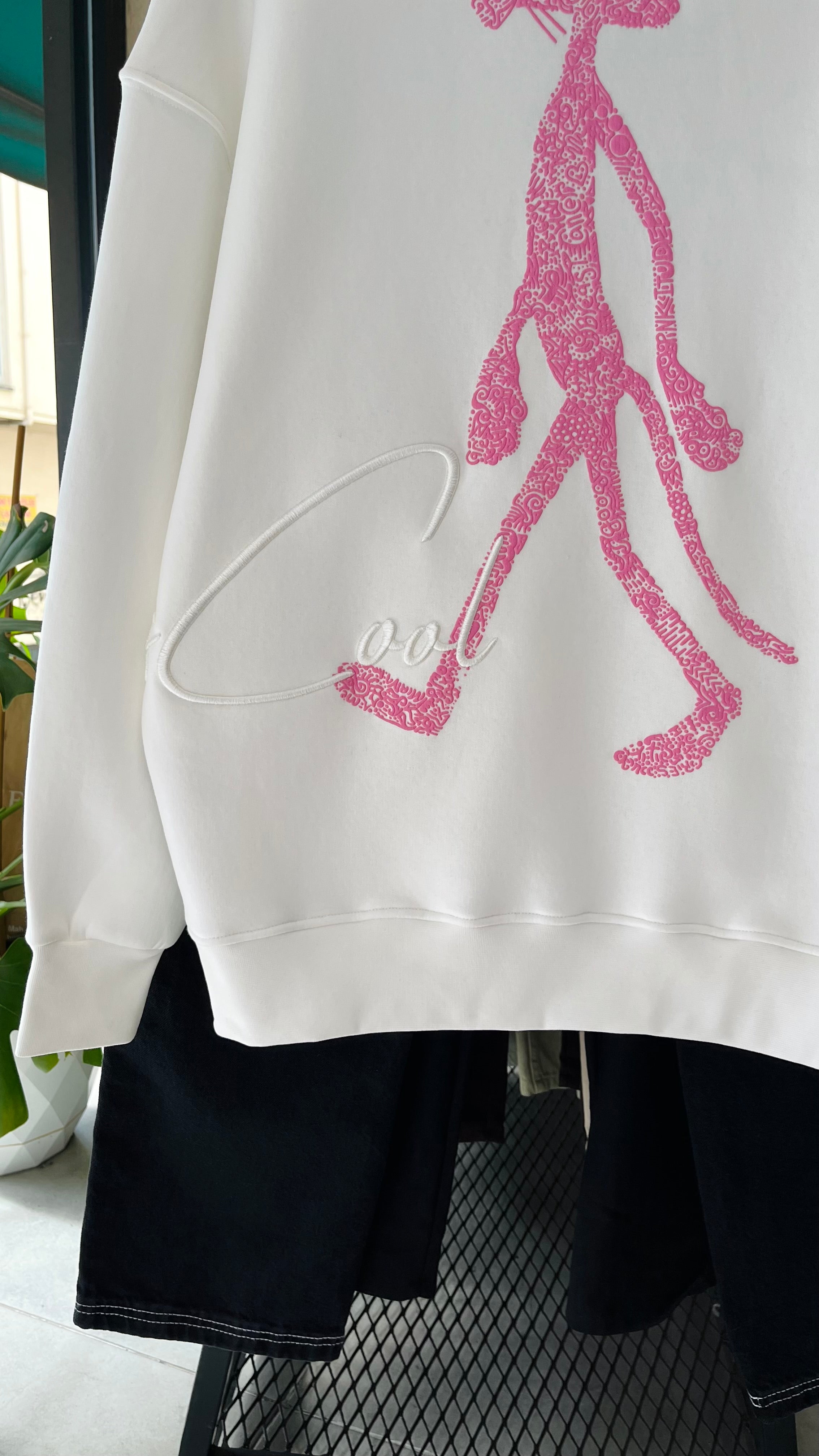 Oversize Pink Panter Sırt Baskılı Beyaz Kapüşonlu Sweatshirt 7023