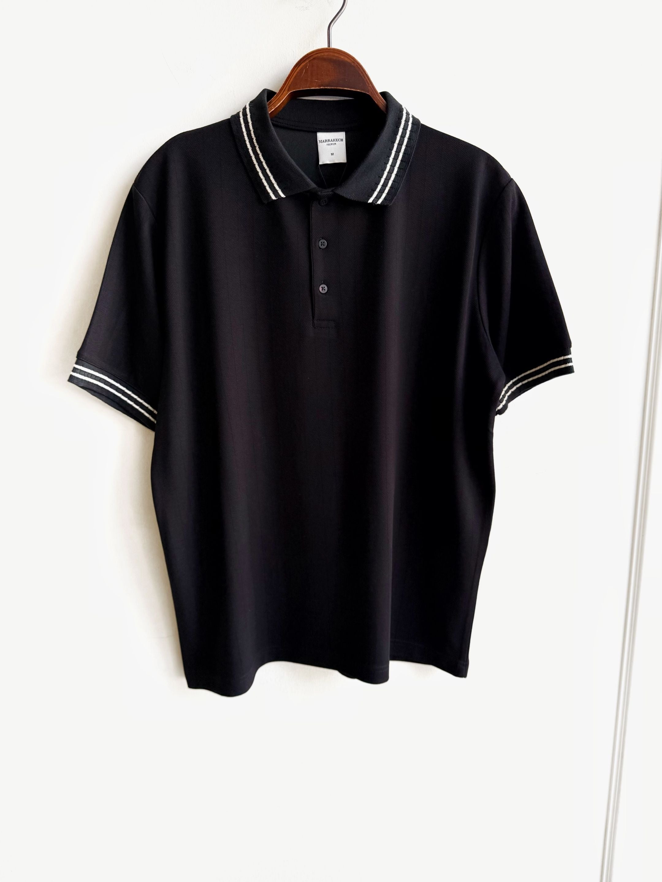 Rahat Kalıp Yaka Detaylı Siyah Tshirt 9431