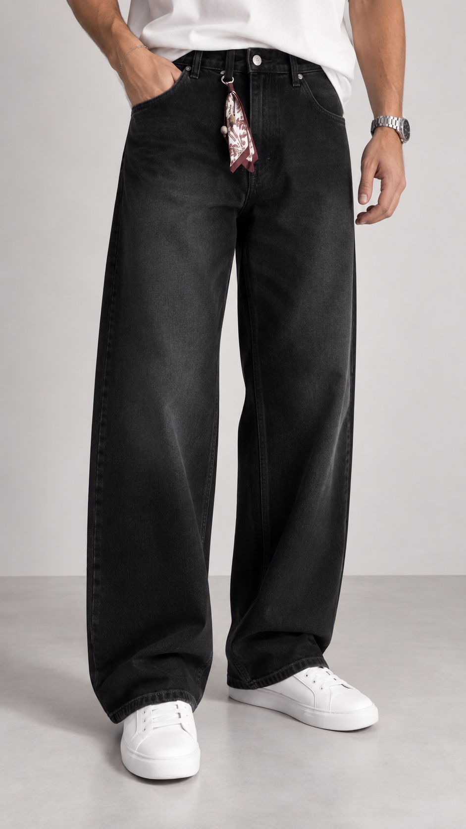 Baggy Siyah Yıkamalı Aksesuar ve Toka Detaylı Jean 3343