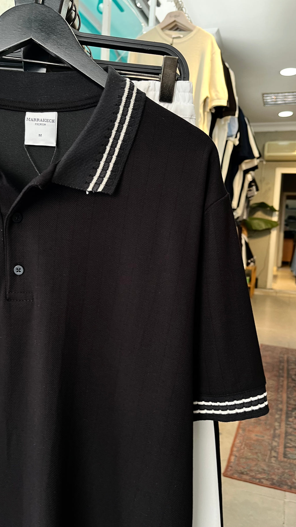 Oversize Yaka Detaylı Siyah Tshirt 9431