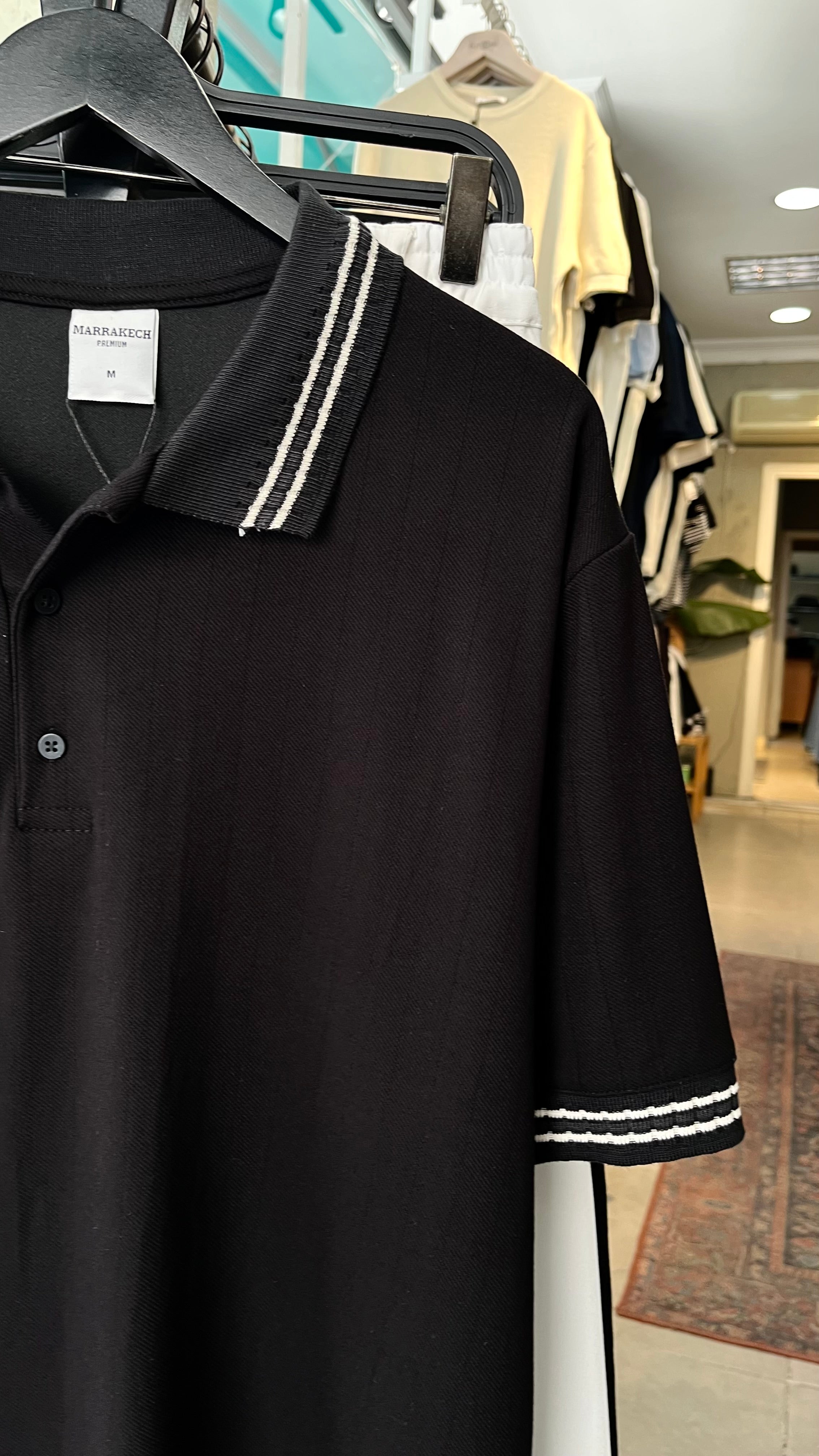 Oversize Yaka Detaylı Siyah Tshirt 9431