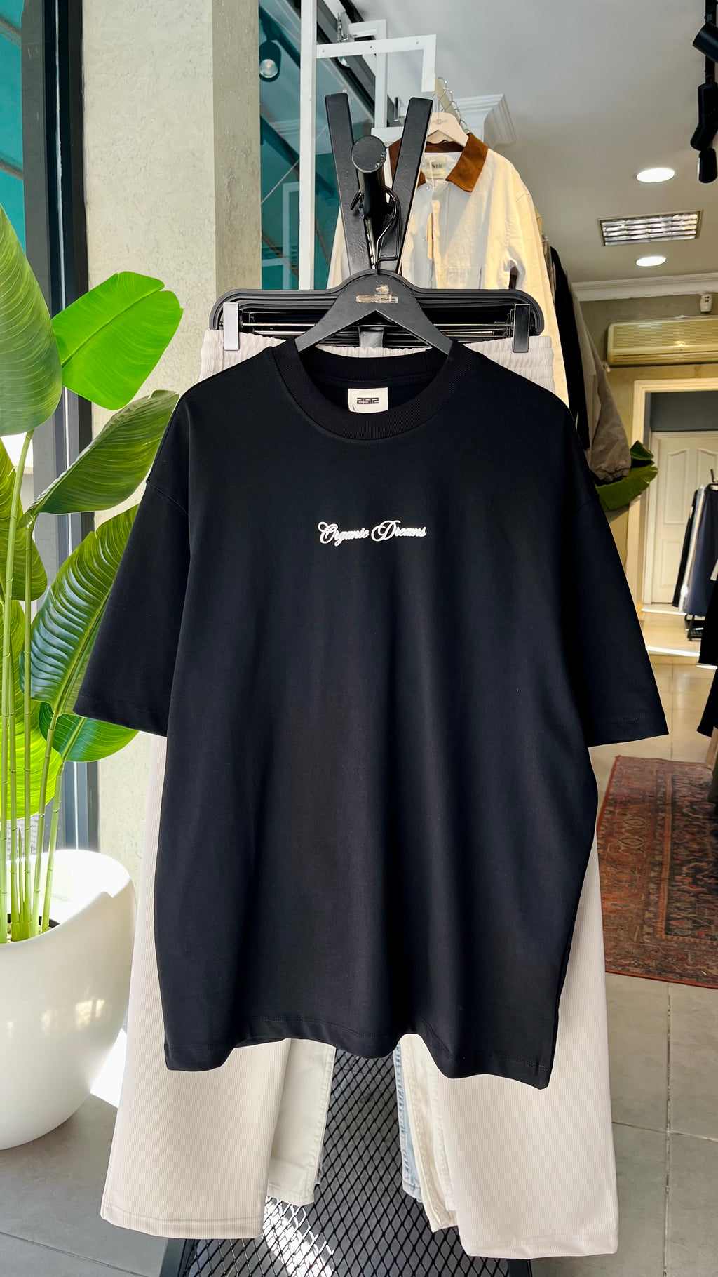 Oversize Siyah Sırt Nakış Detaylı Tshirt 9367