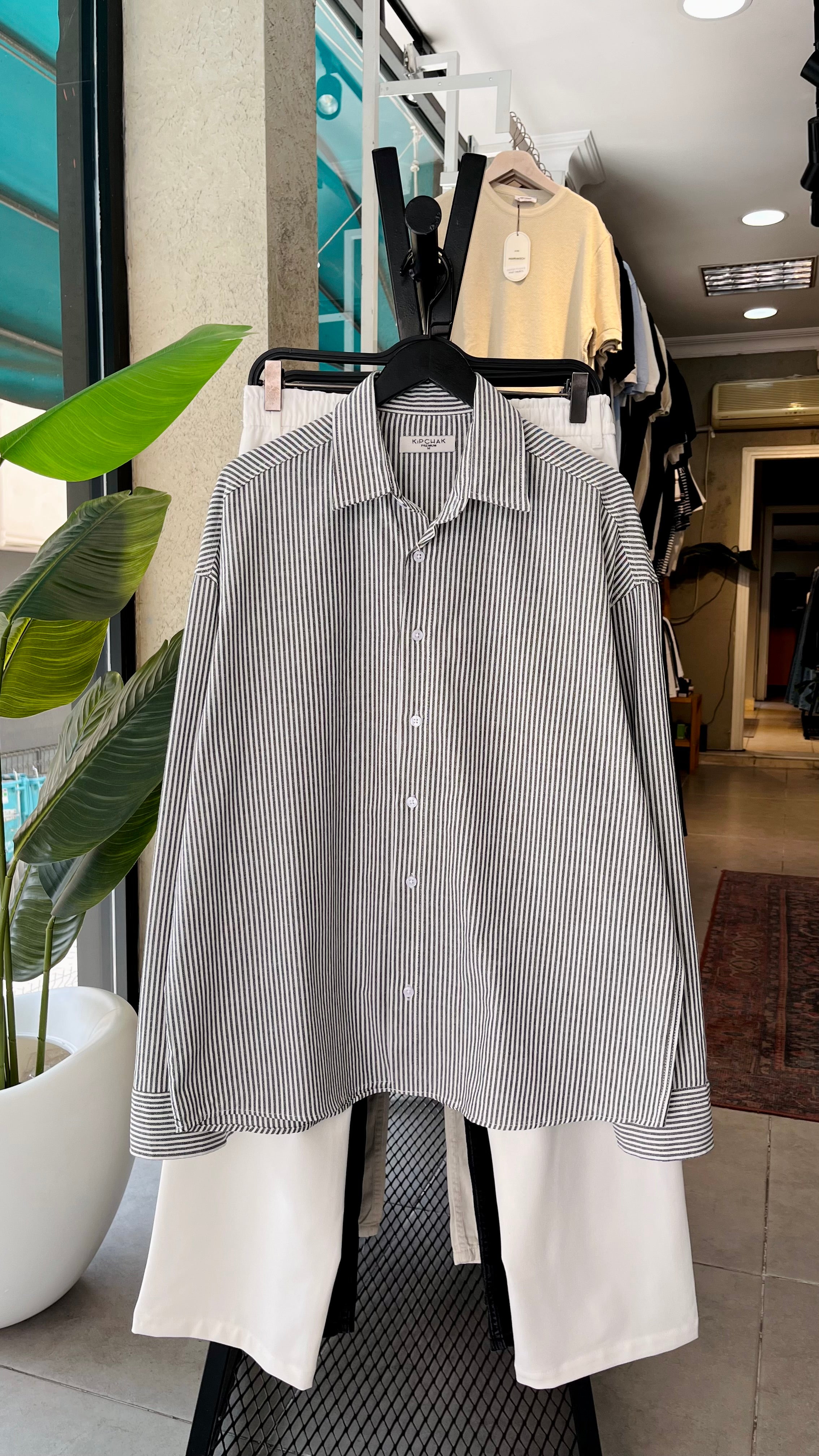 Oversize Siyah Beyaz Çizgili Uzun Kollu Gömlek 5497