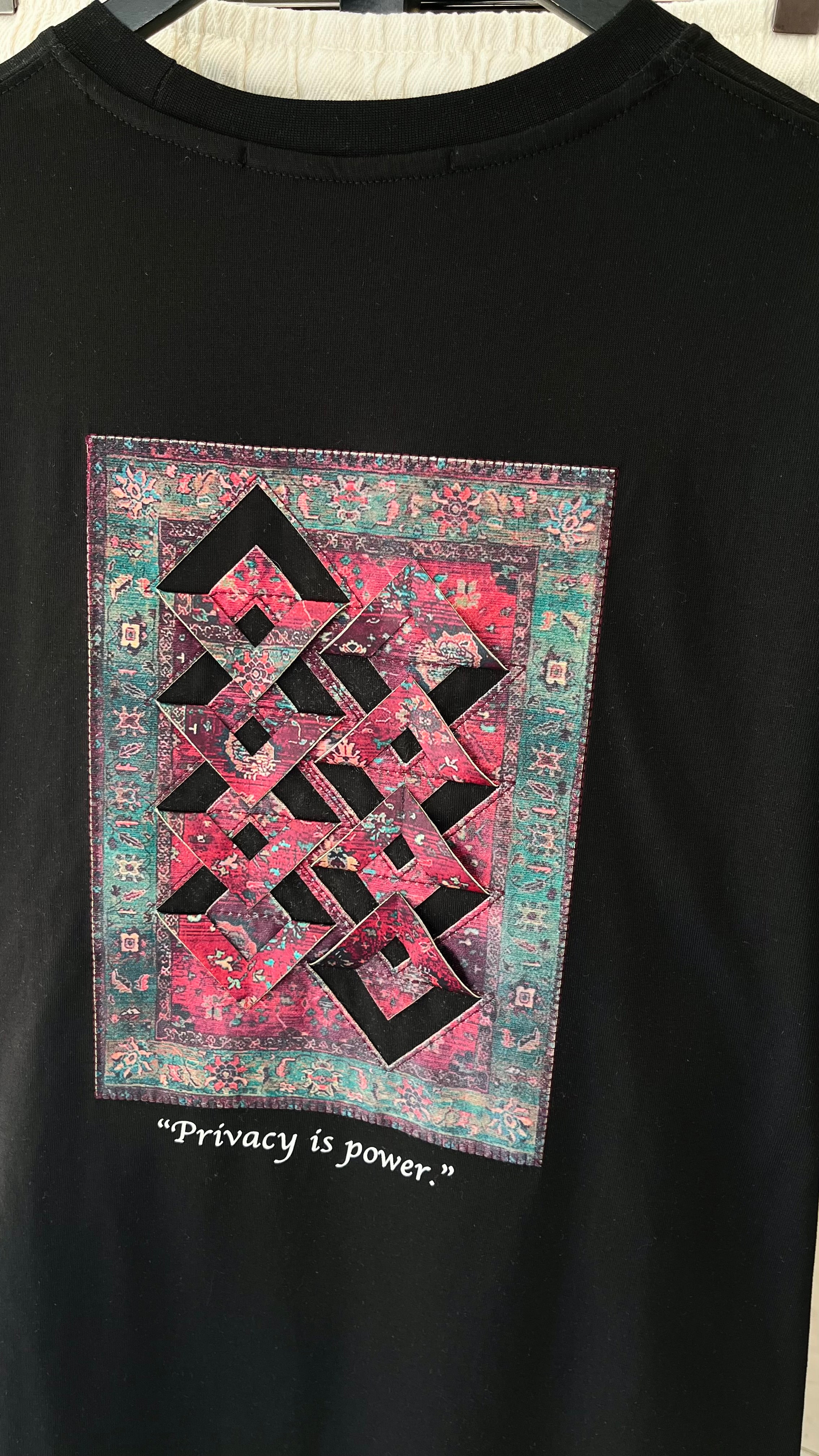 Oversize Siyah Sırt Patchli  Tshirt 9448