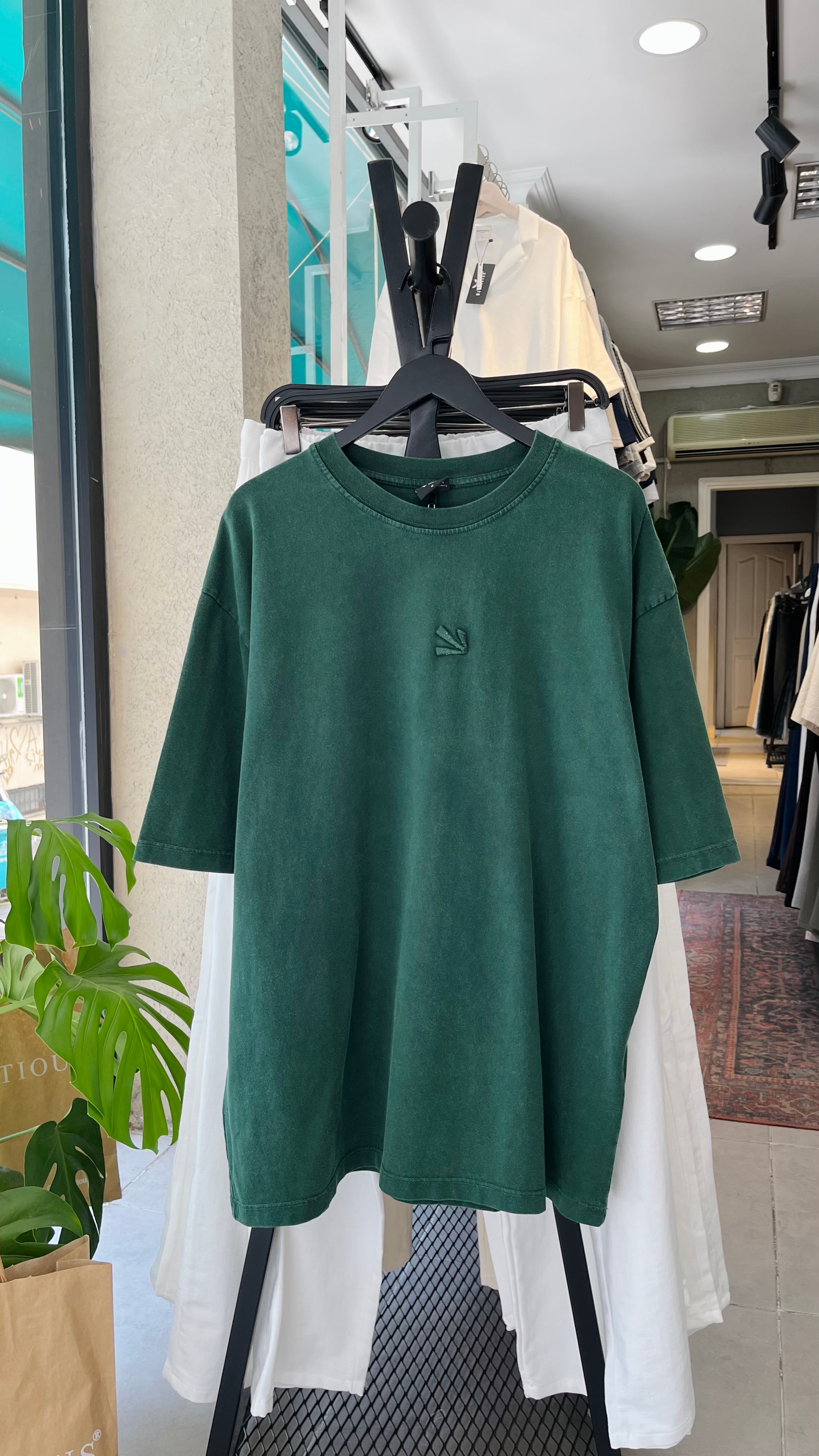 Oversize Yeşil Nakış Detaylı Yıkamalı Tshirt – Yeşil 9329