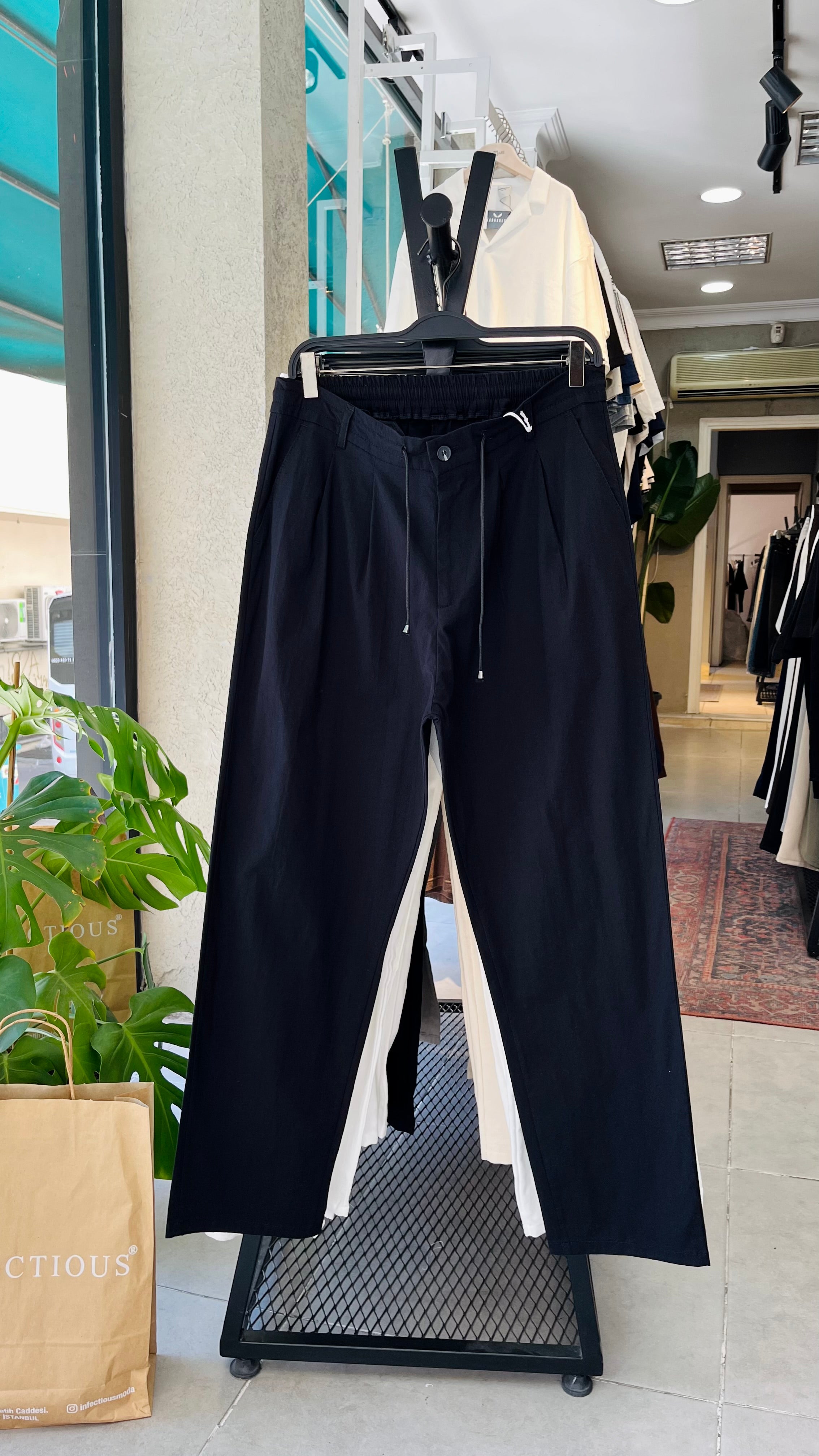 Baggy Siyah Düğmeli ve İpli Likralı Pantolon - Siyah 6140