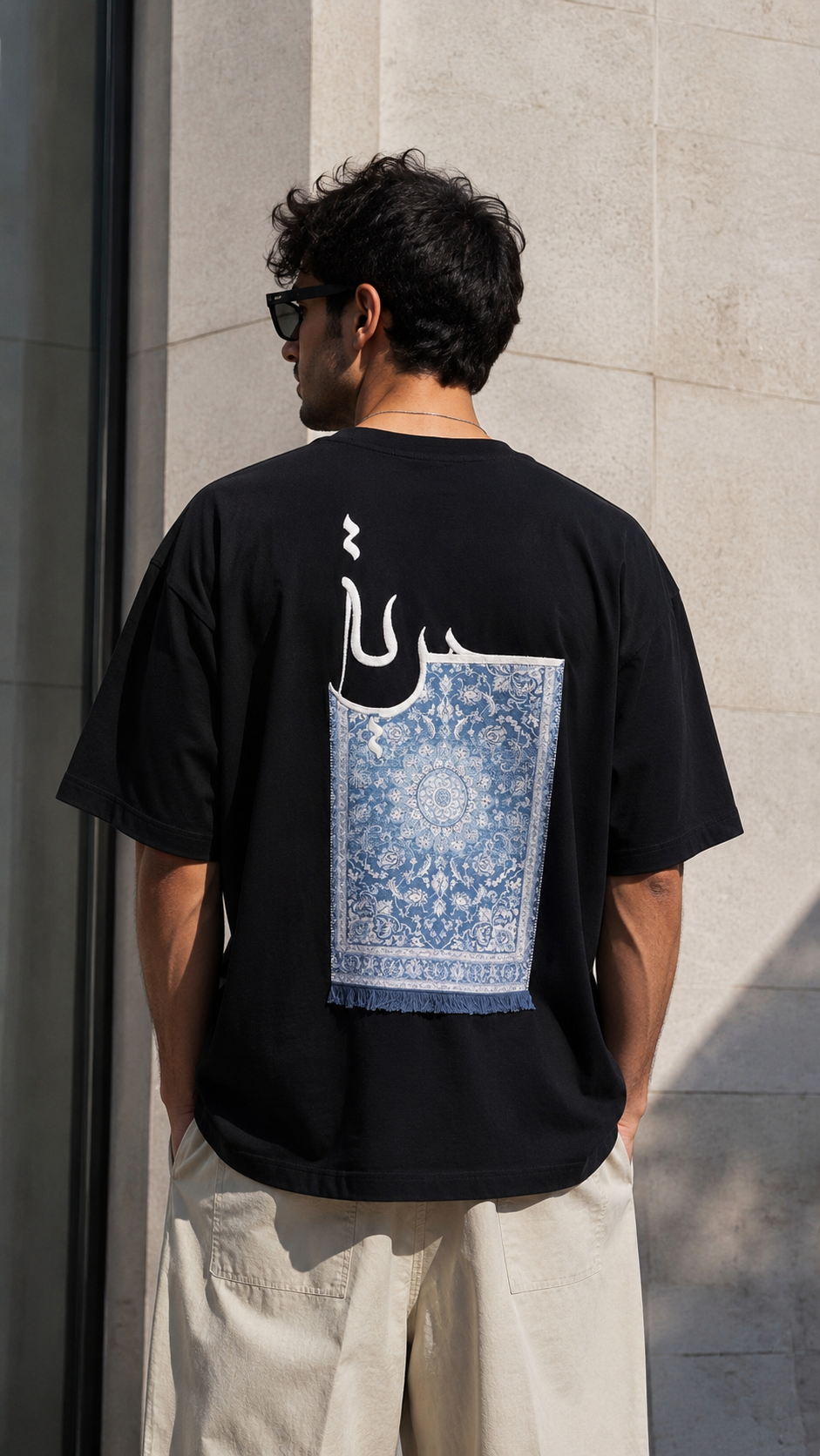 Oversize Siyah Sırt Halı Patchli Tshirt 9422