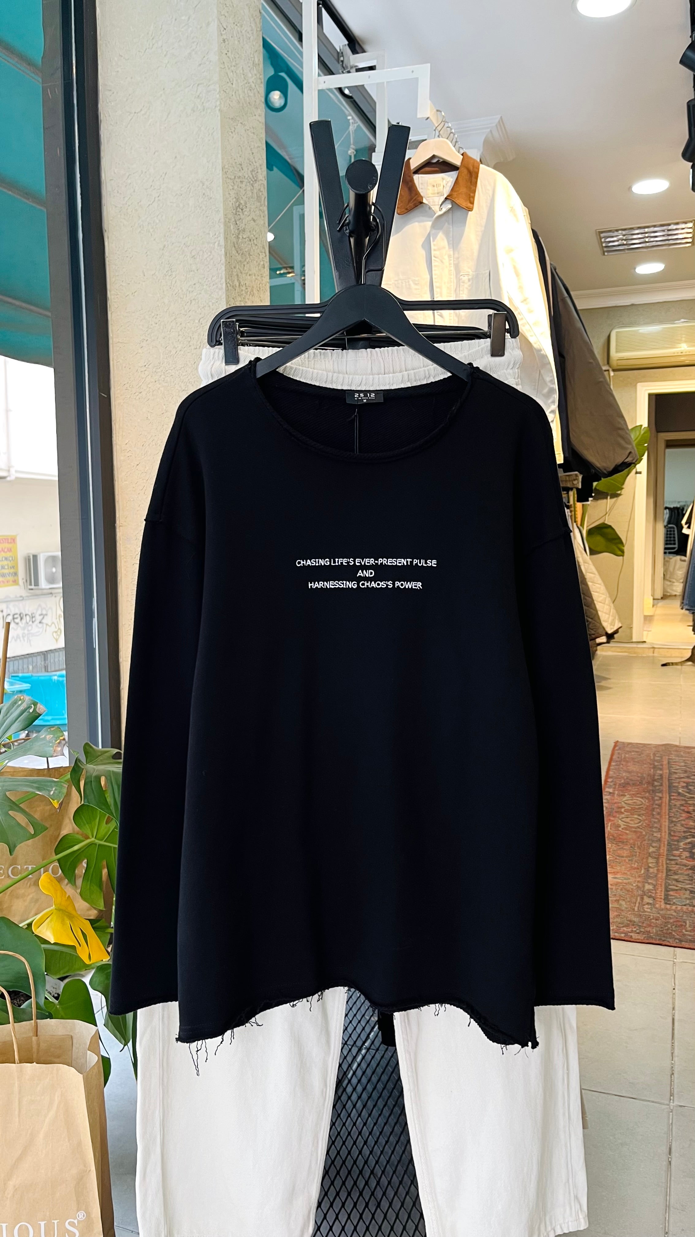 Oversize Siyah Açık Yaka Sweatshirt 5004