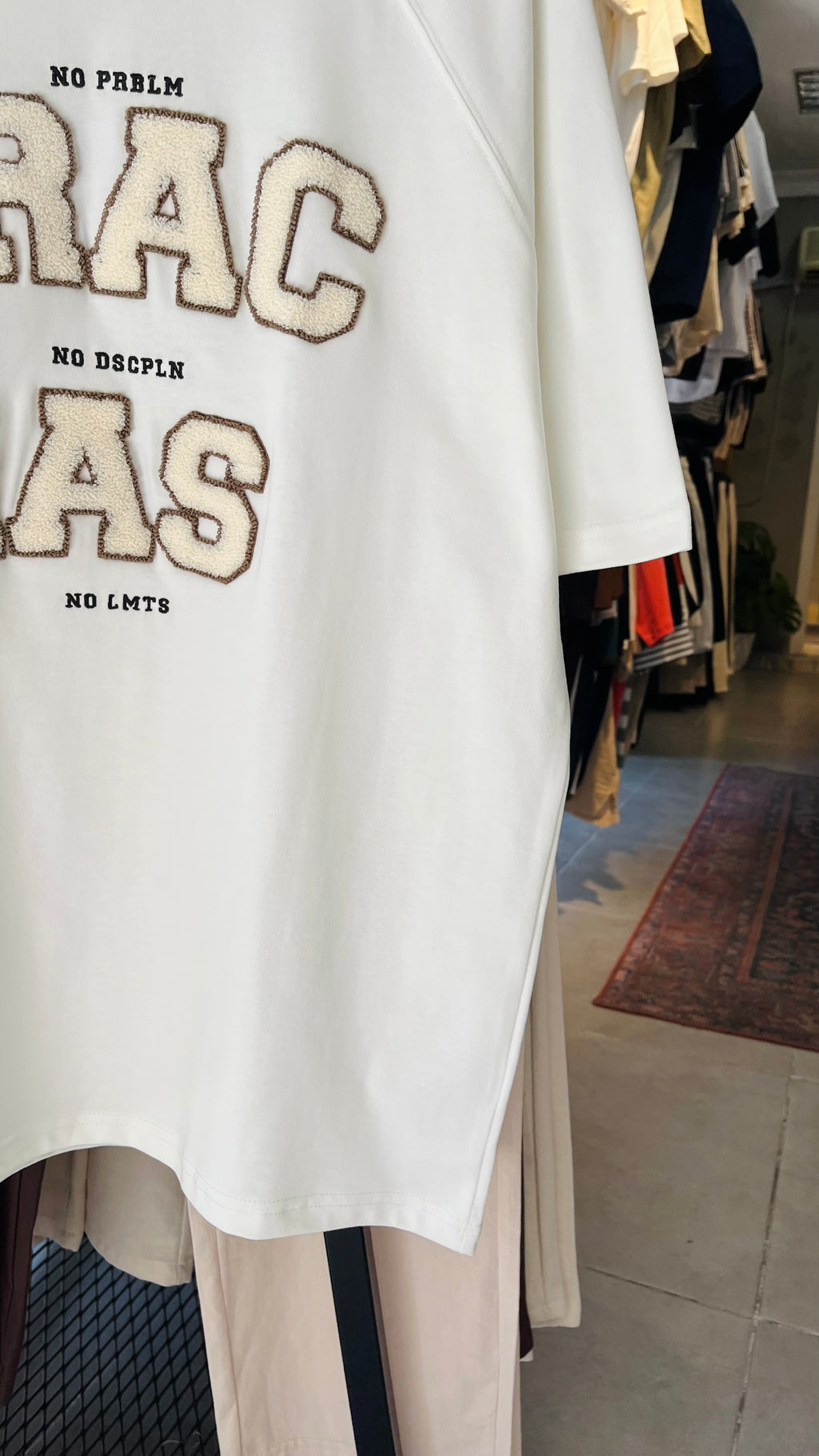 Oversize Beyaz Ekstra Bol Gracias Nakış Detaylı Tshirt – Beyaz 9314