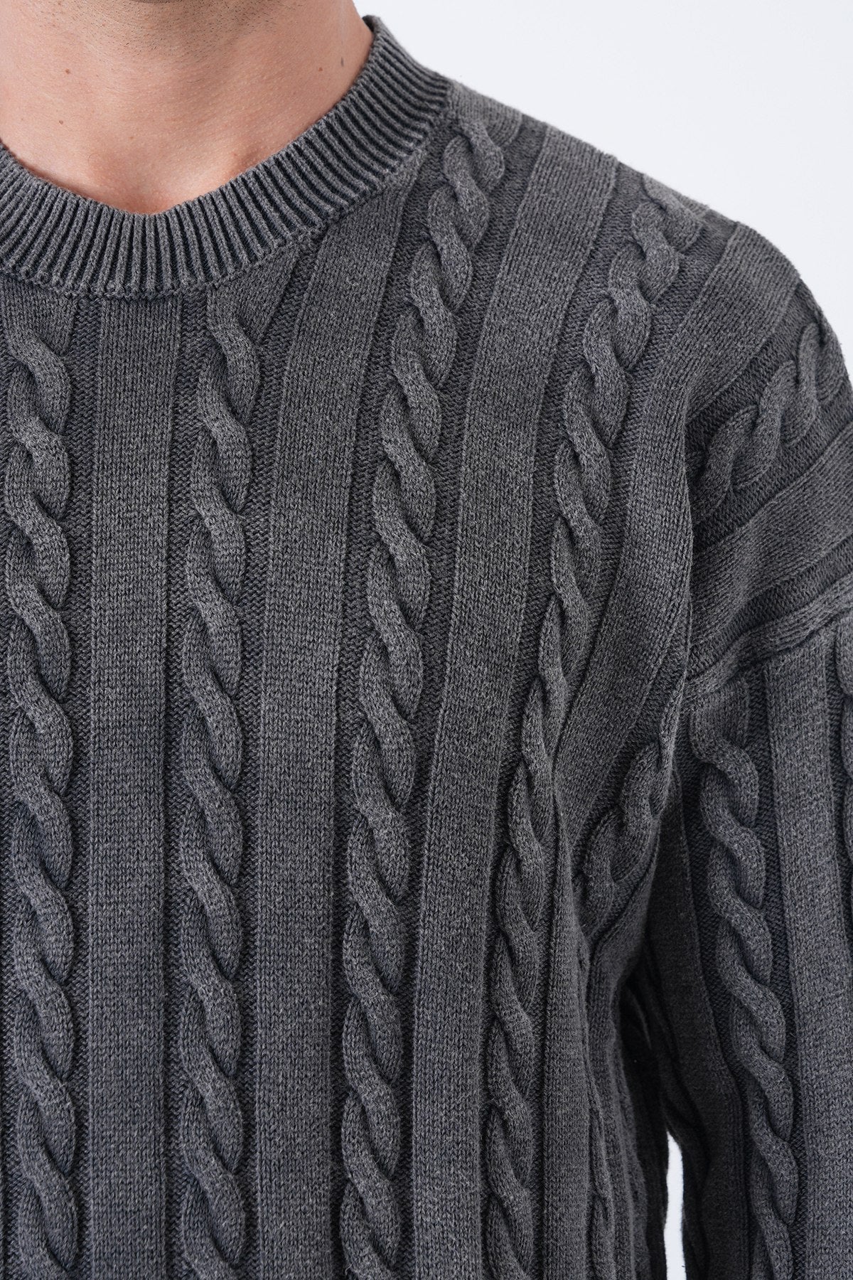 Oversize Örgü Desenli Yıkamalı Siyah Triko 7006