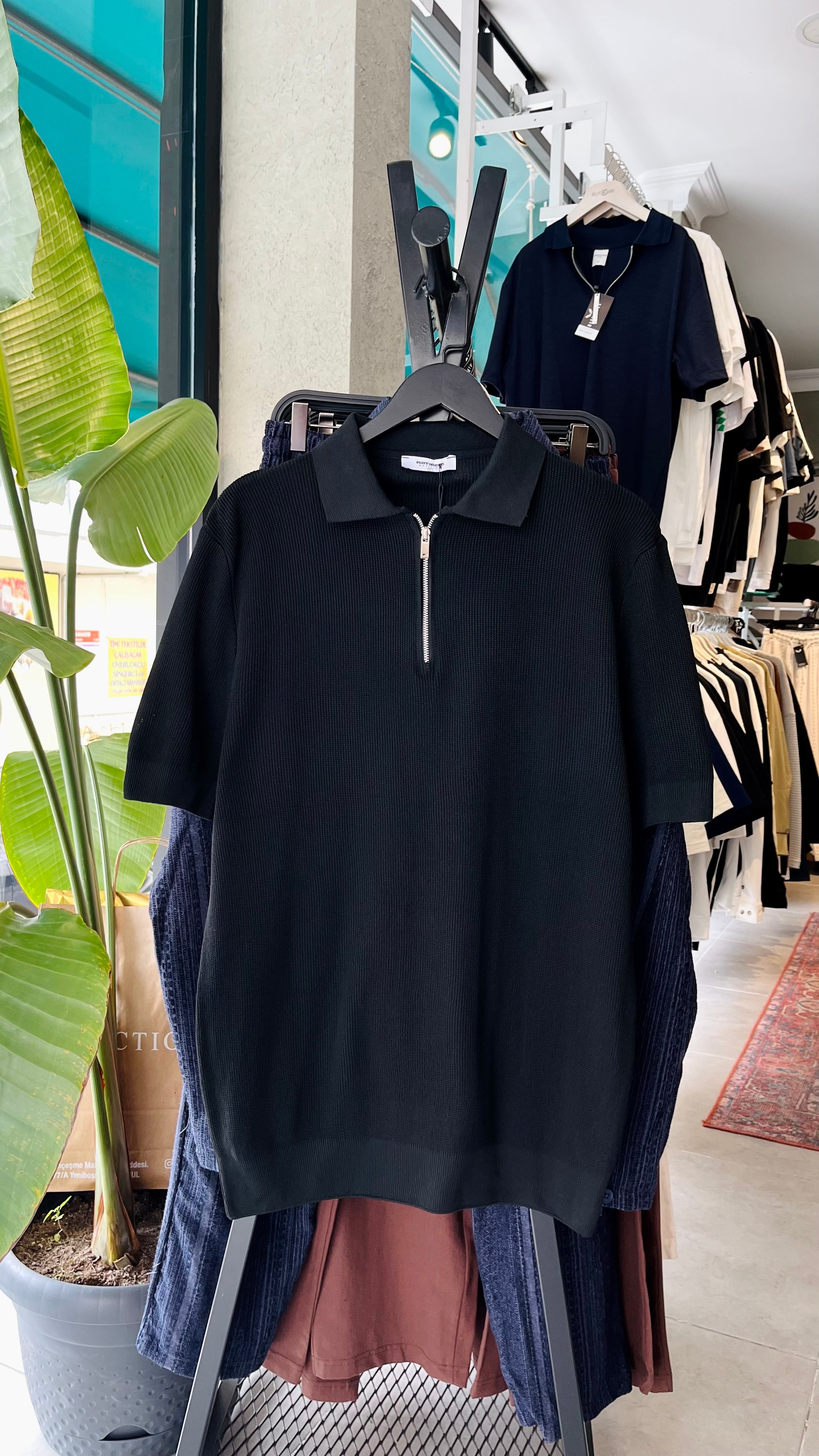 Regular Yakalı Fermuarlı Siyah Triko Tshirt – Siyah 9237