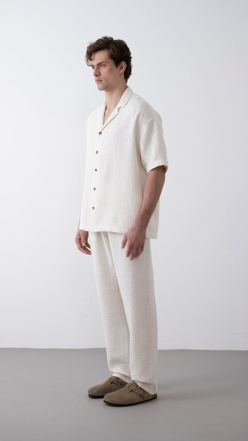 Oversize Ekru Müslin Kendiliğinden Desenli Gömlek Pantolon Takım 1013