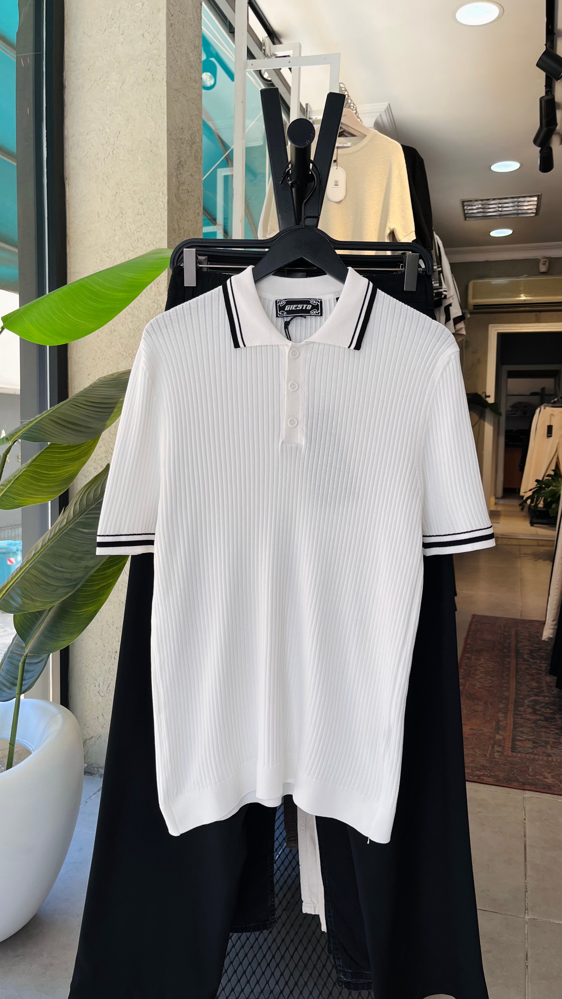 Beyaz Yakalı Triko Tshirt 9456