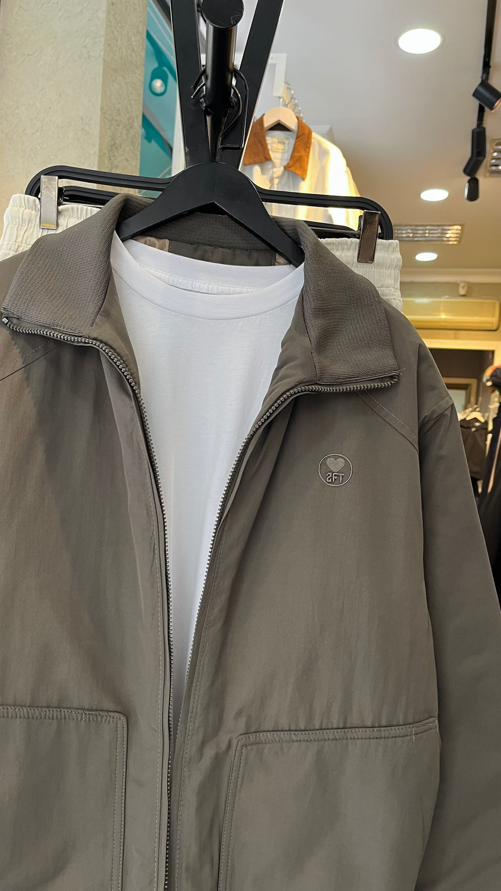 Oversize Haki Mont 2042